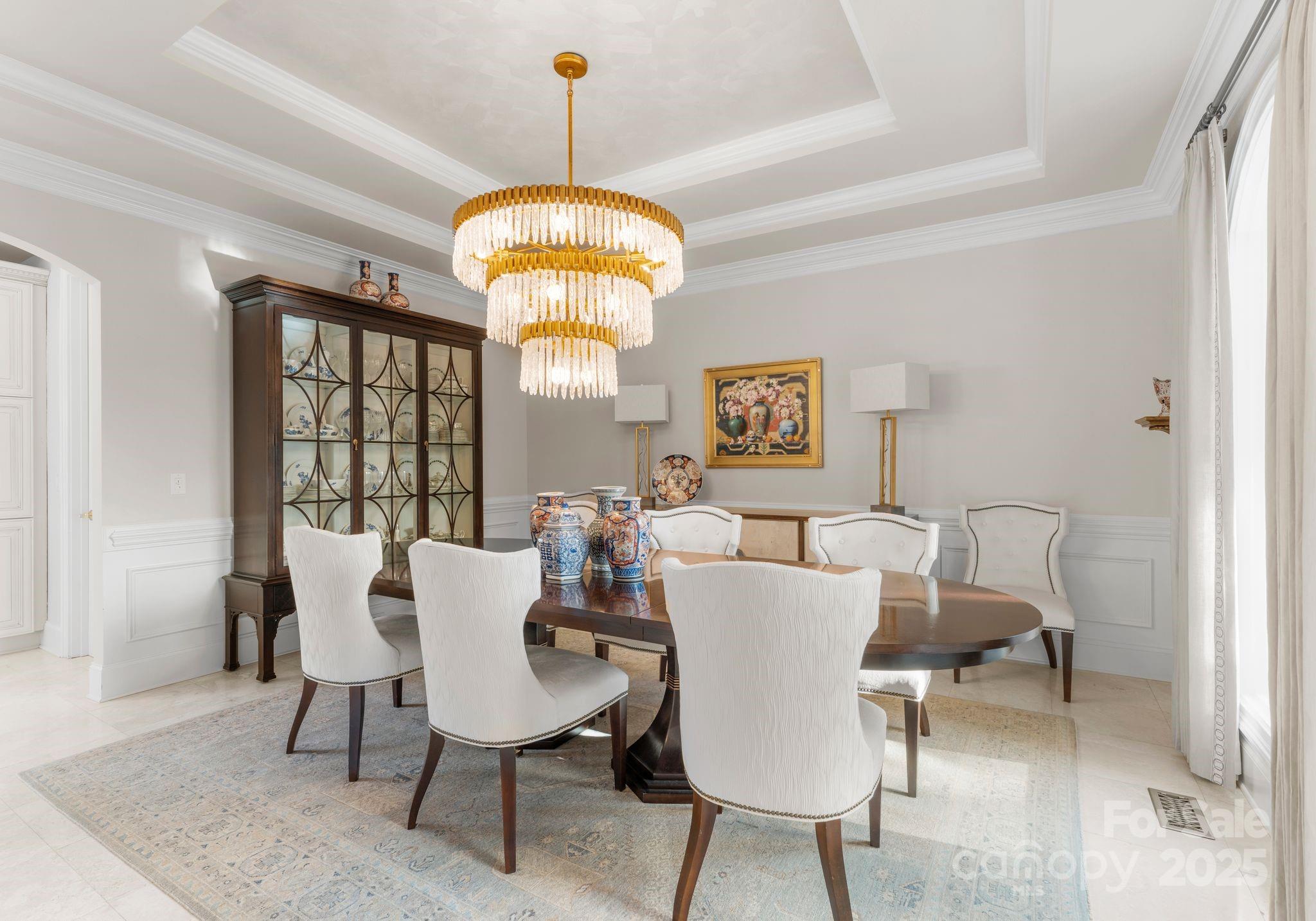 The Peninsula - Residential