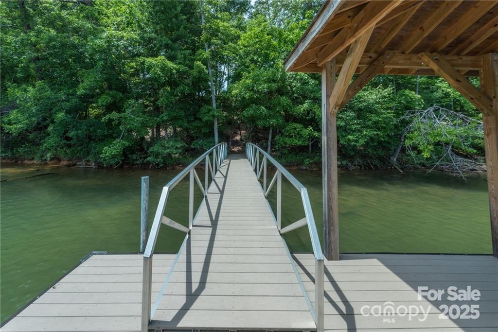 The Peninsula at Lake James - Land