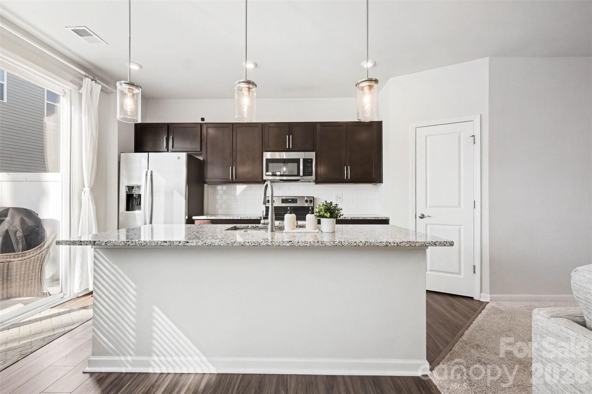 Fifteen 15 Cannon - Residential