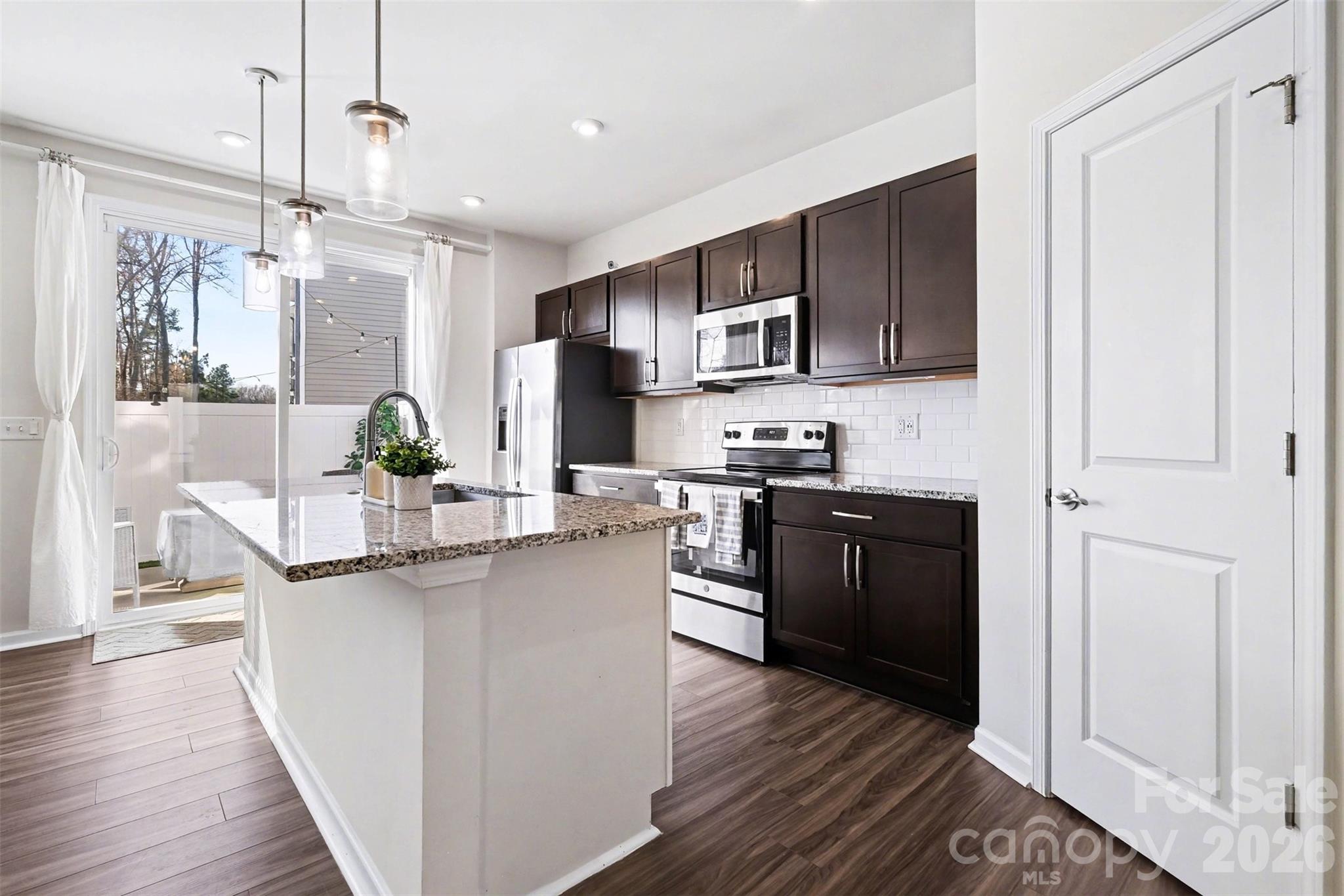 Fifteen 15 Cannon - Residential