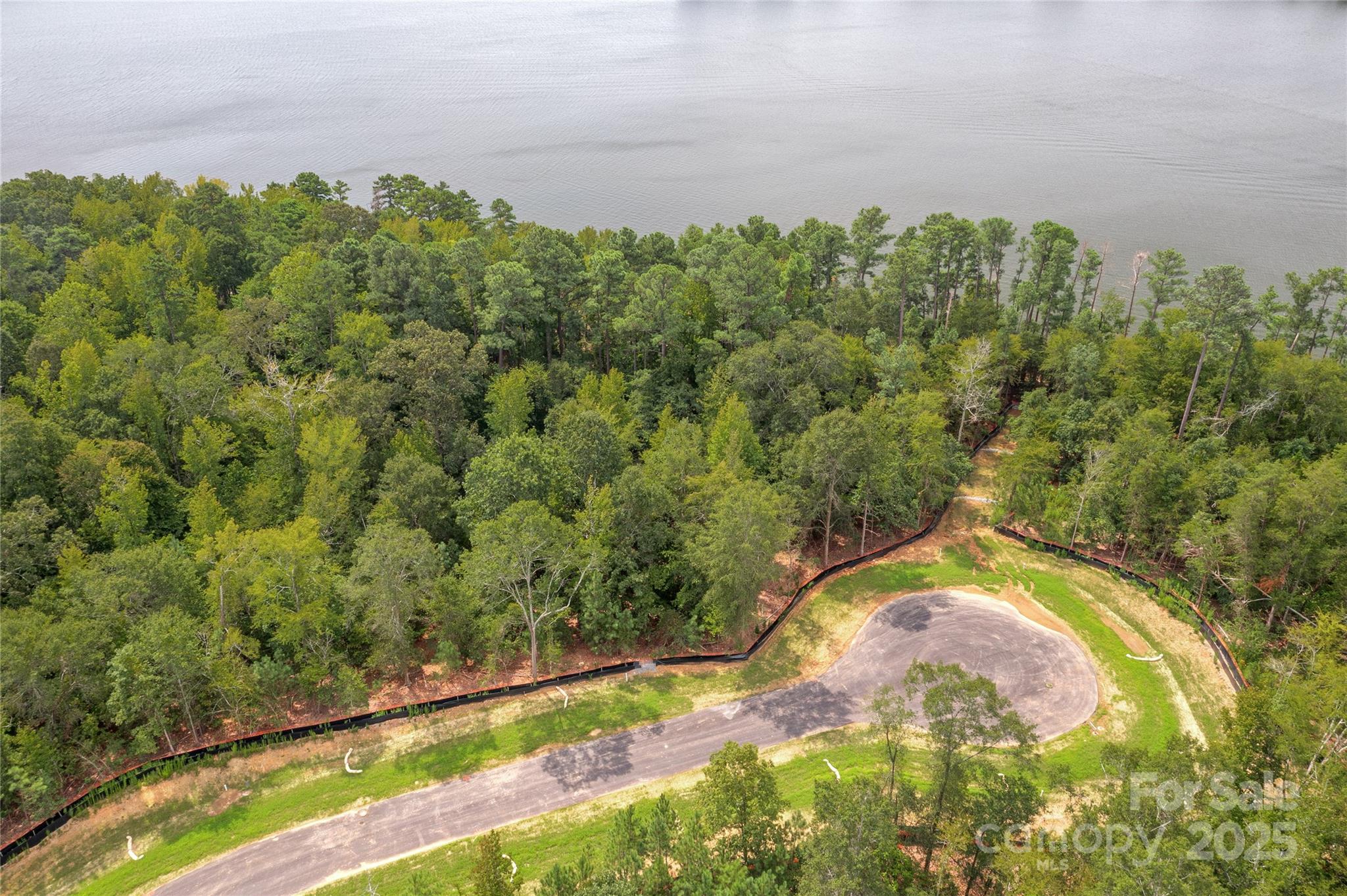 McLean - South Shore - Land