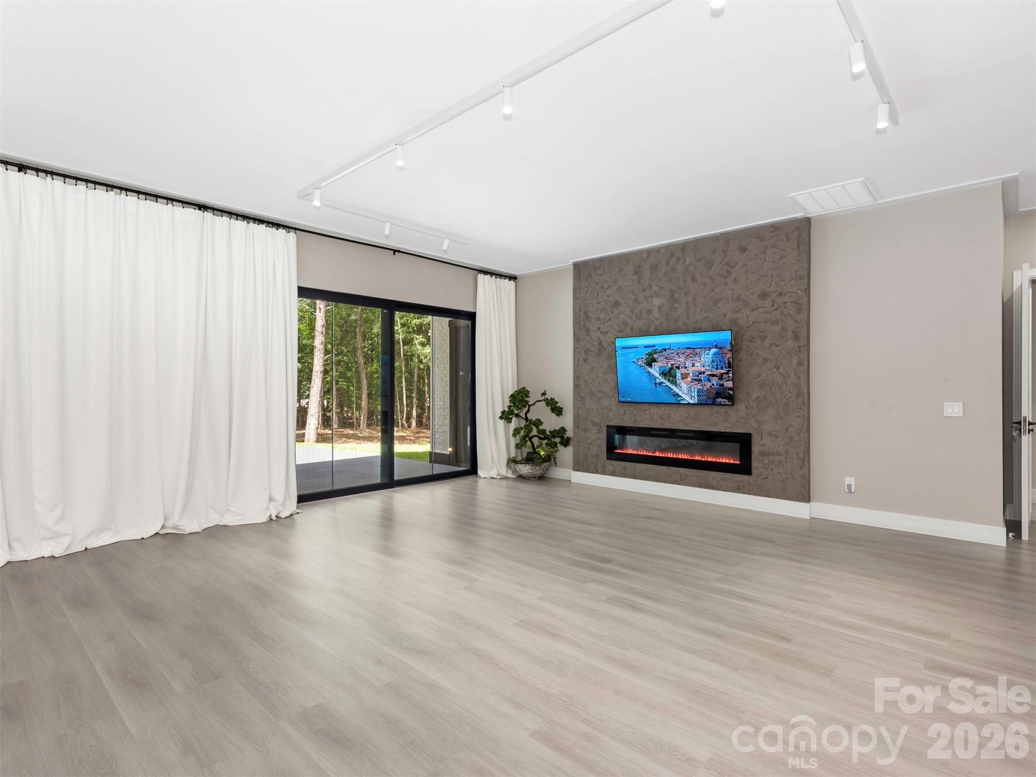 Steele Creek - Residential
