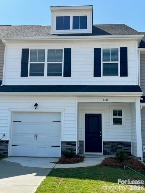 Freshly painted 3-bedroom 2.5 bathrooms in this lovely townhome in Sherrills Ford. The kitchen has stainless steel appliances, granite countertops and plenty of lights. Open floor plan downstairs with sliding doors to patio. Upstairs Primary bedroom has a huge closet/dressing room and bathroom. Two additional bedrooms are located upstairs along with another full bathroom and washer/dryer hookups. Great location in close proximity to shopping, dining and I-77.  Townhouse has a community pool available for use by tenants.