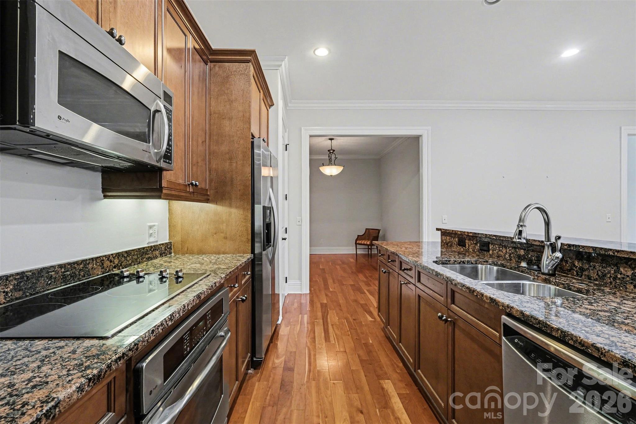 Parkwood Knoll - Residential