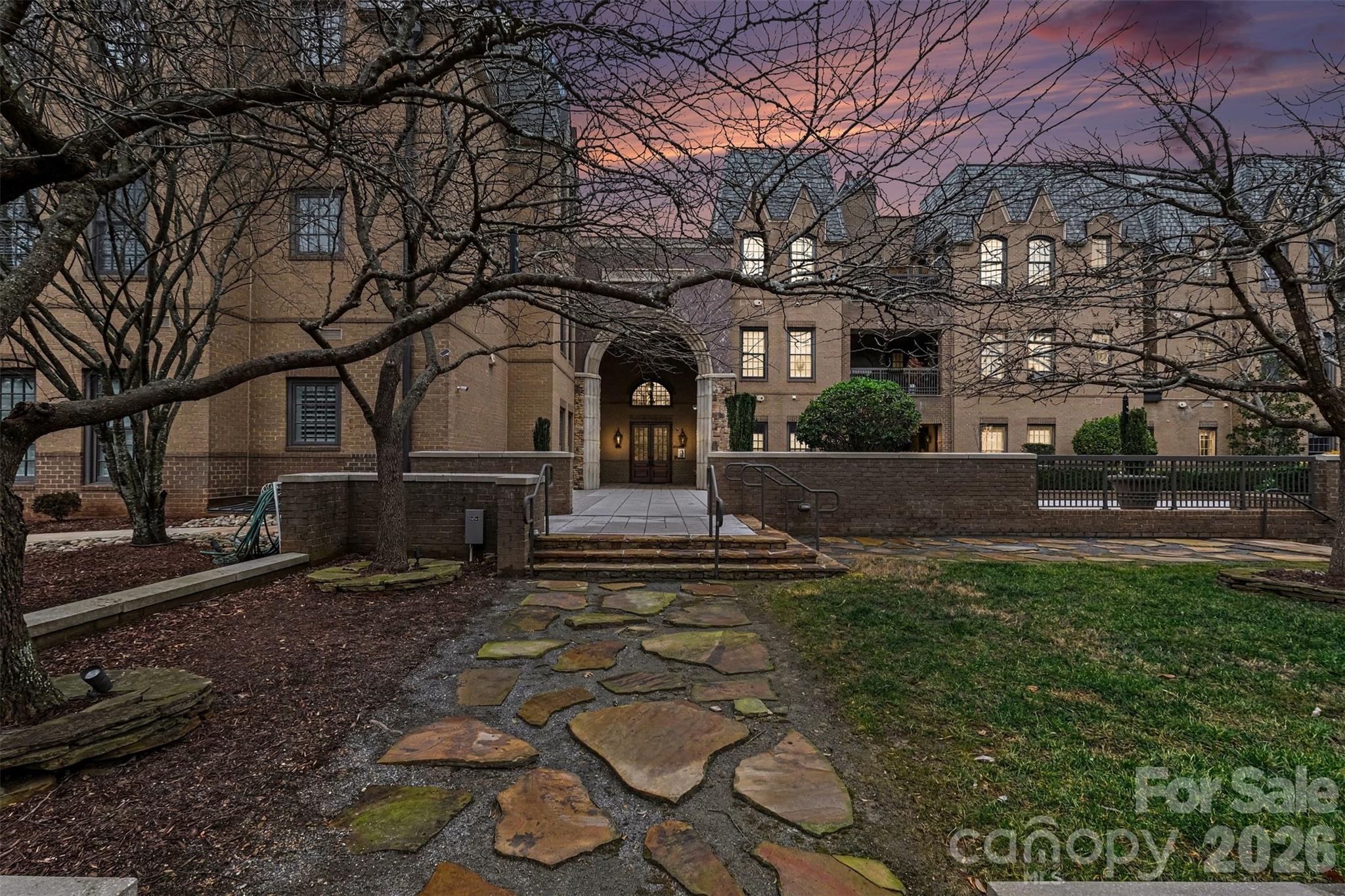 Parkwood Knoll - Residential