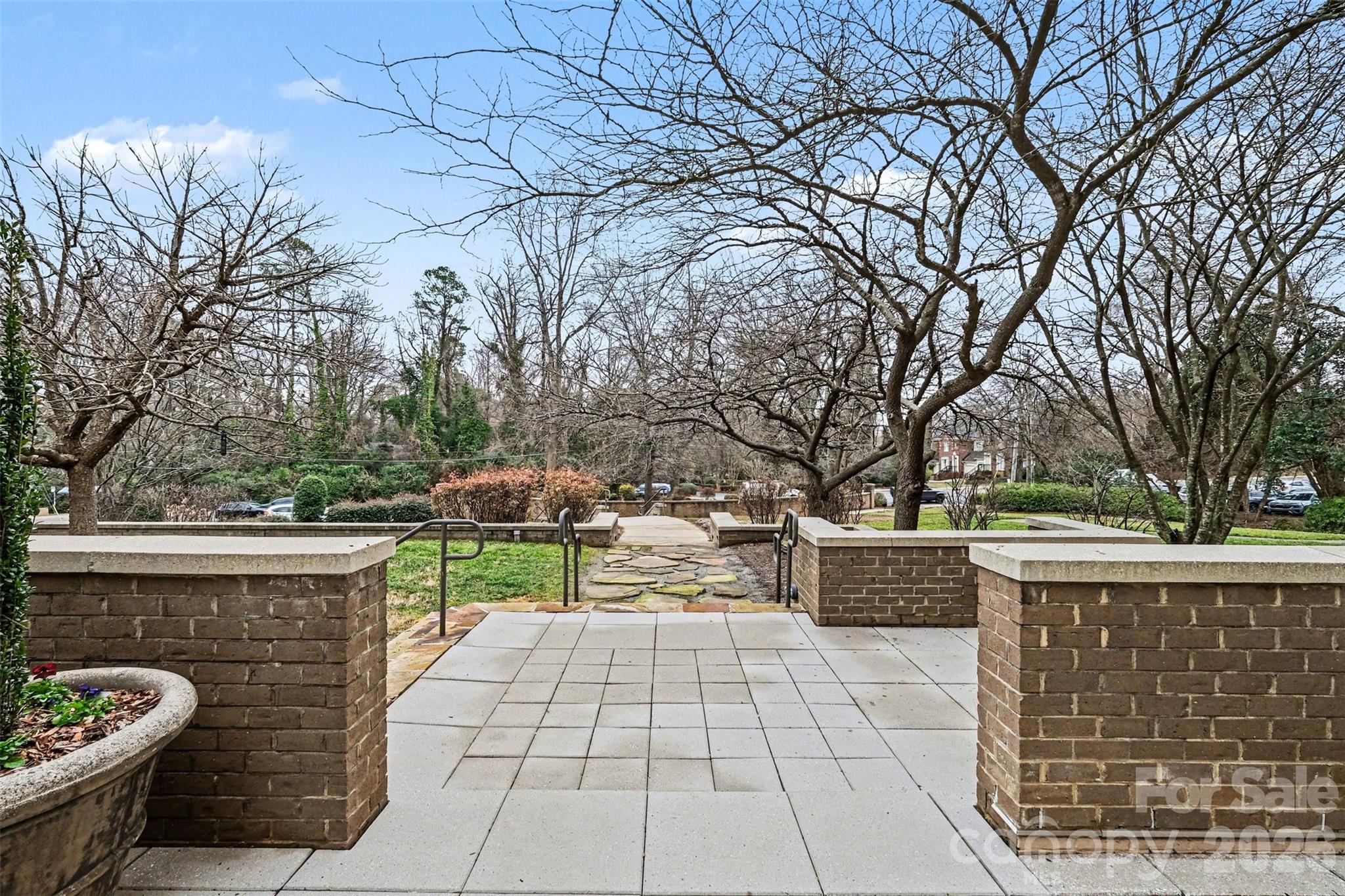 Parkwood Knoll - Residential
