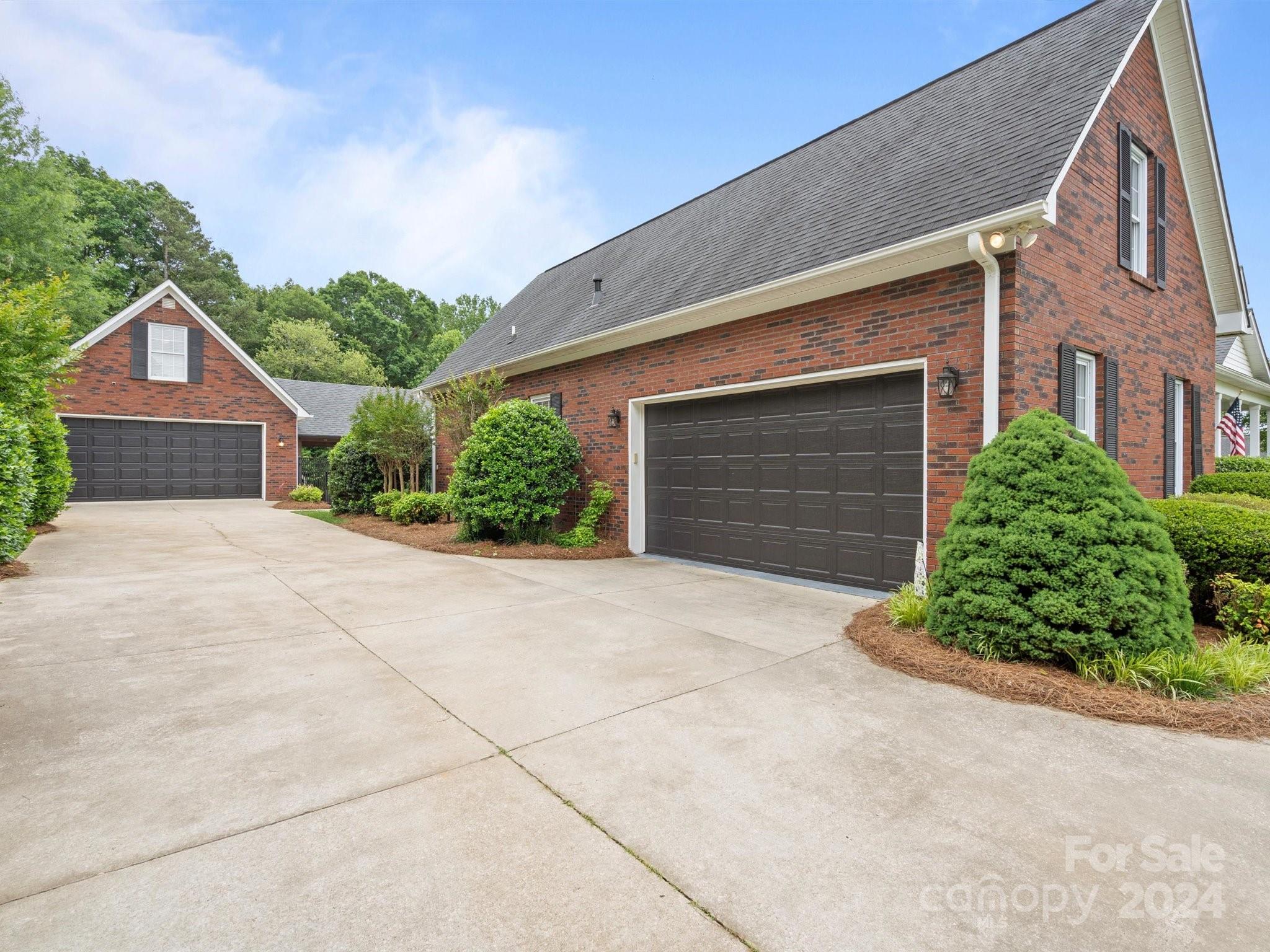 Clarendon Estates - Residential