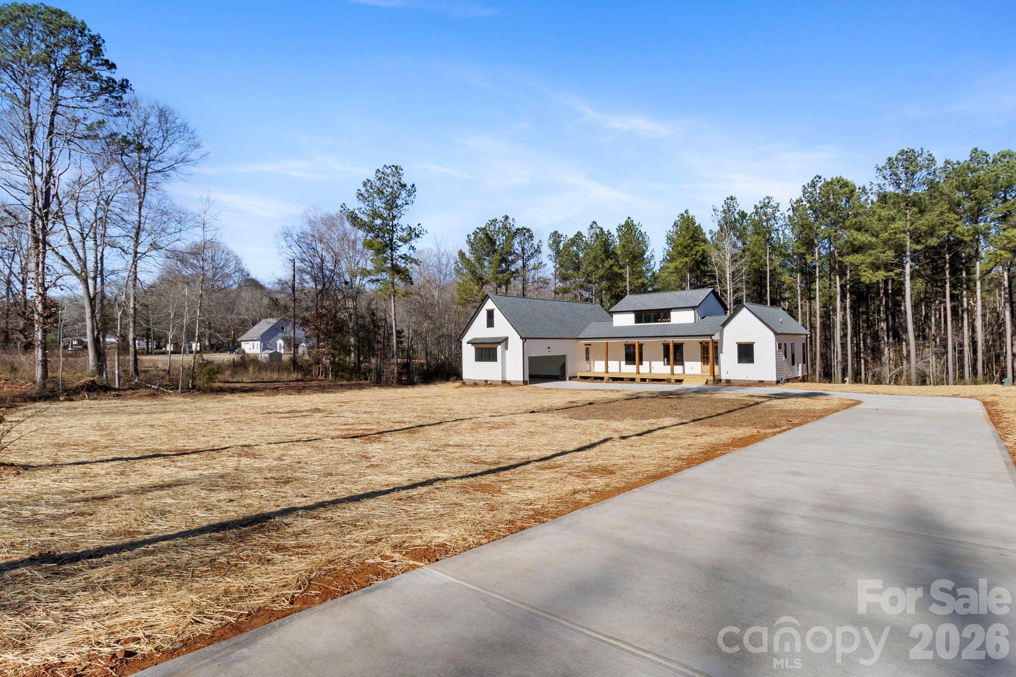 Royal Pines - Residential