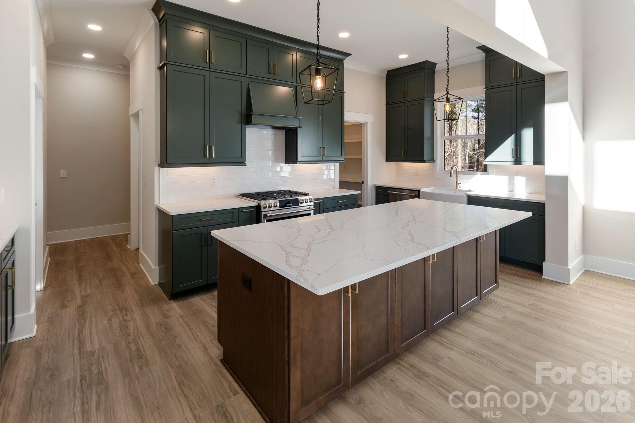 Royal Pines - Residential