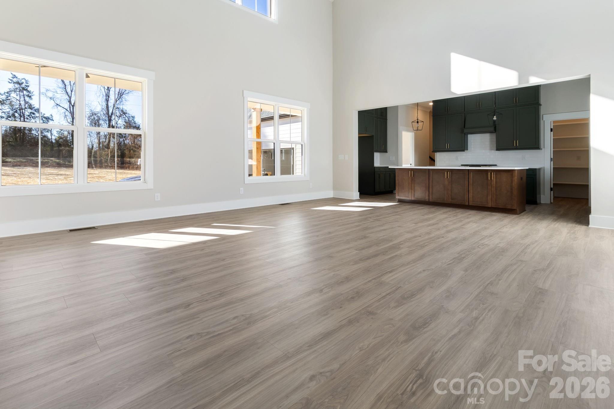 Royal Pines - Residential