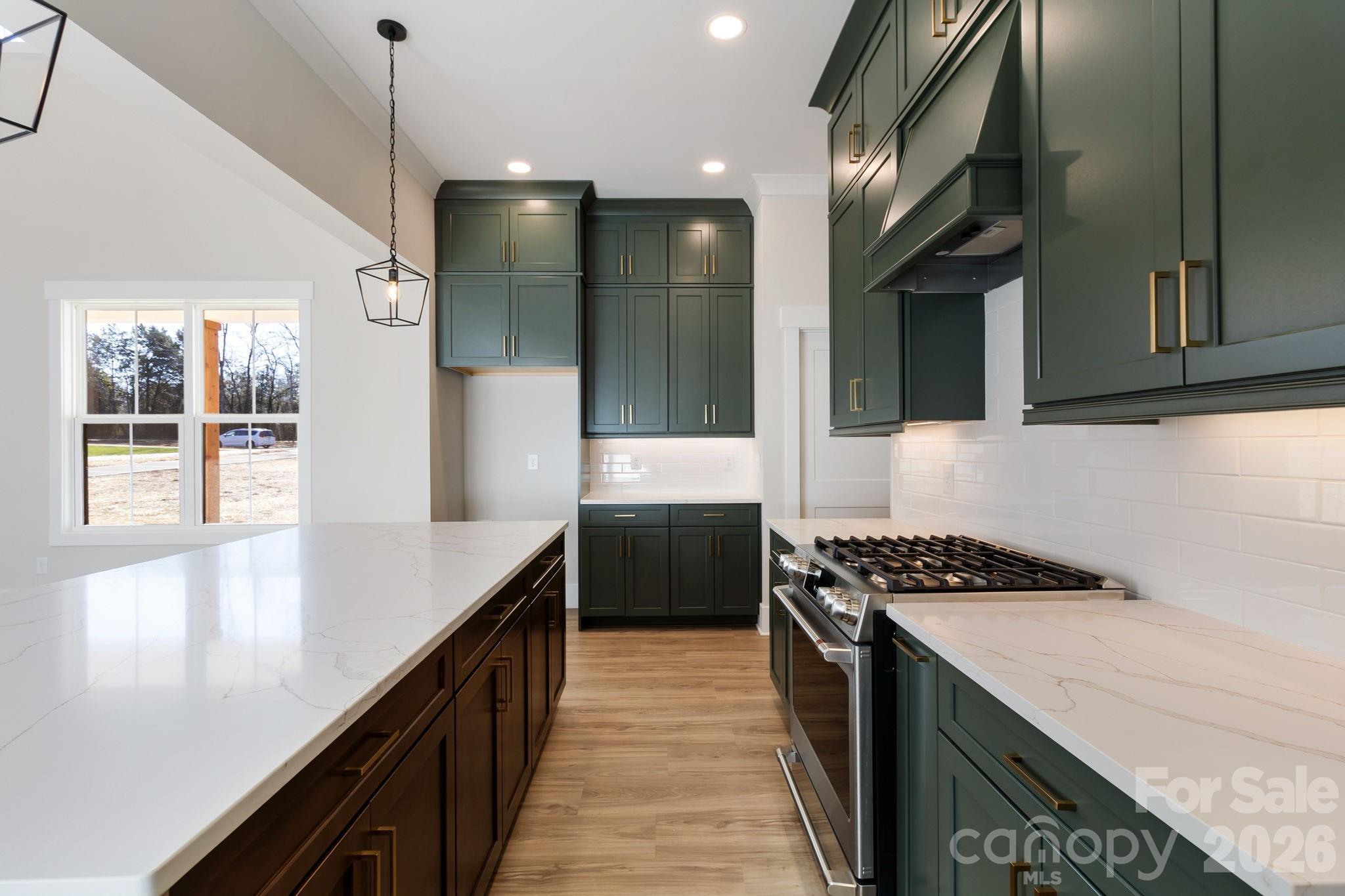 Royal Pines - Residential