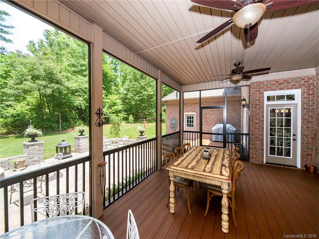 The Coves On River Oaks - Residential