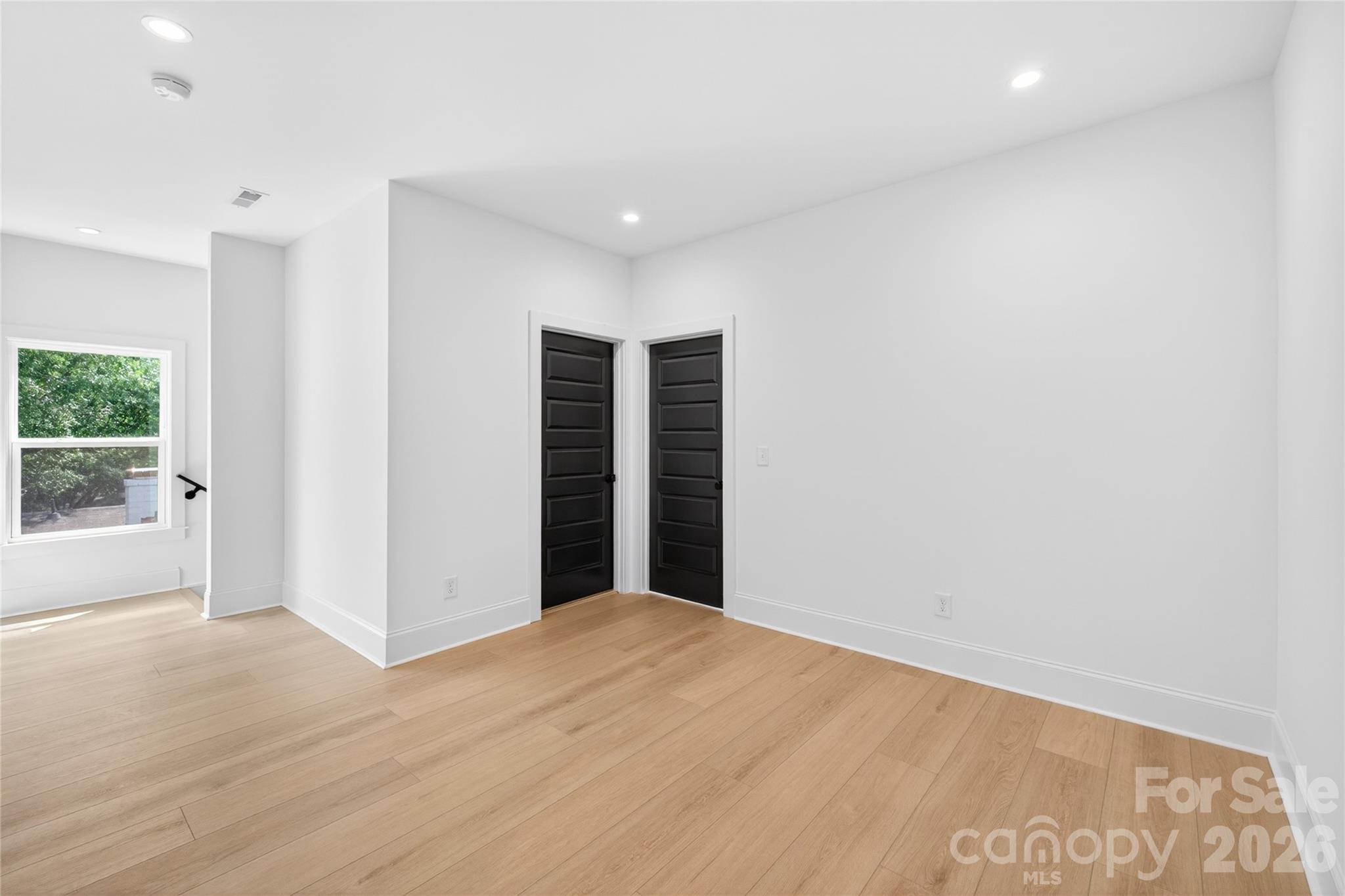 Plaza - Residential