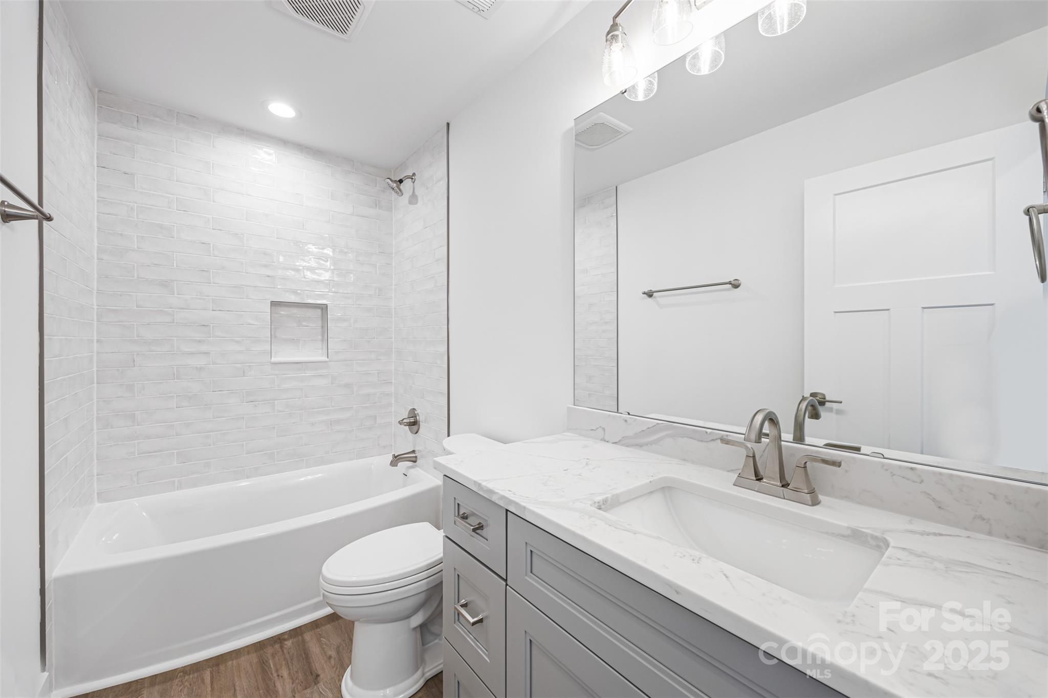 Tega Cay - Residential