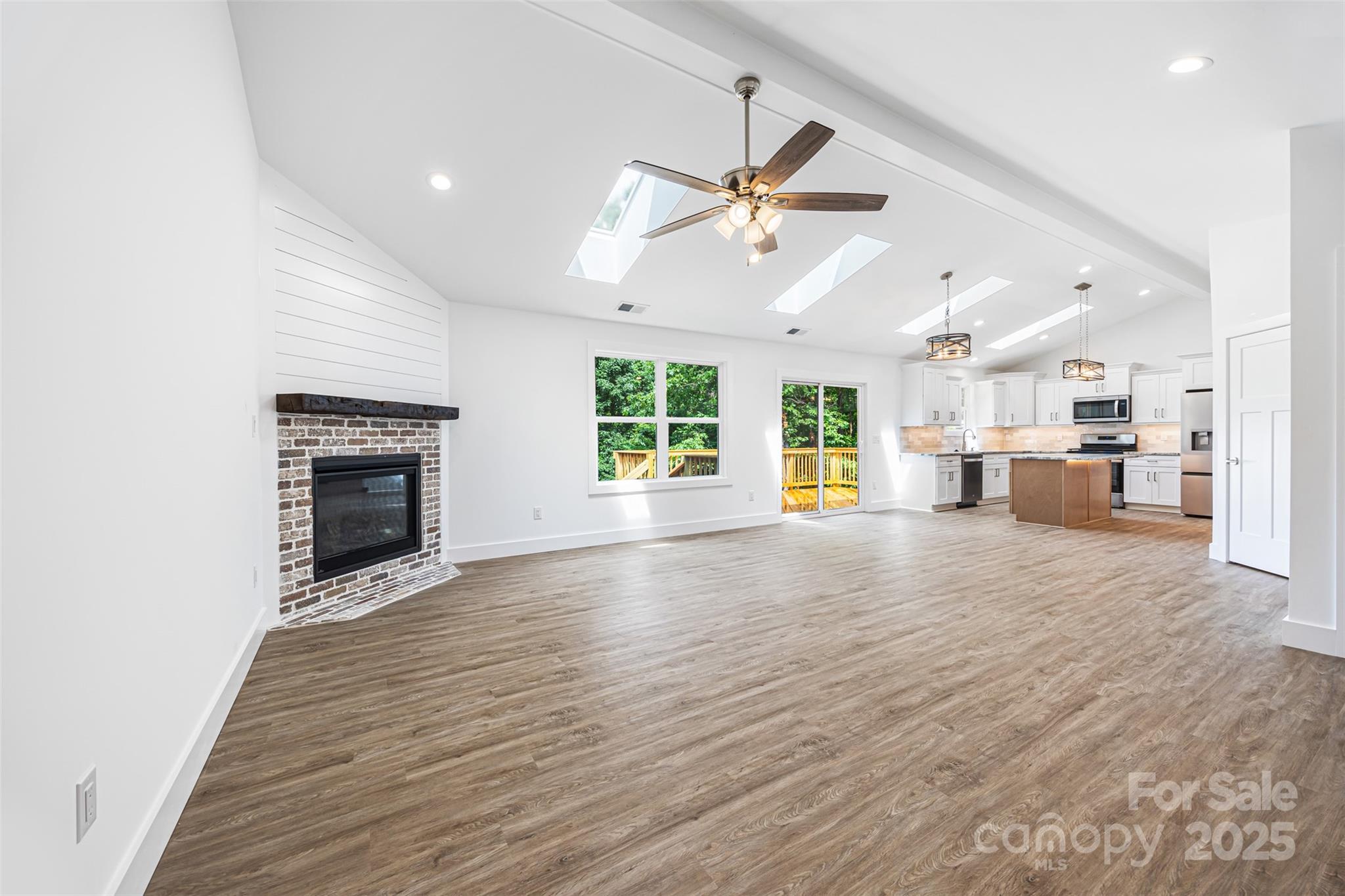 Tega Cay - Residential