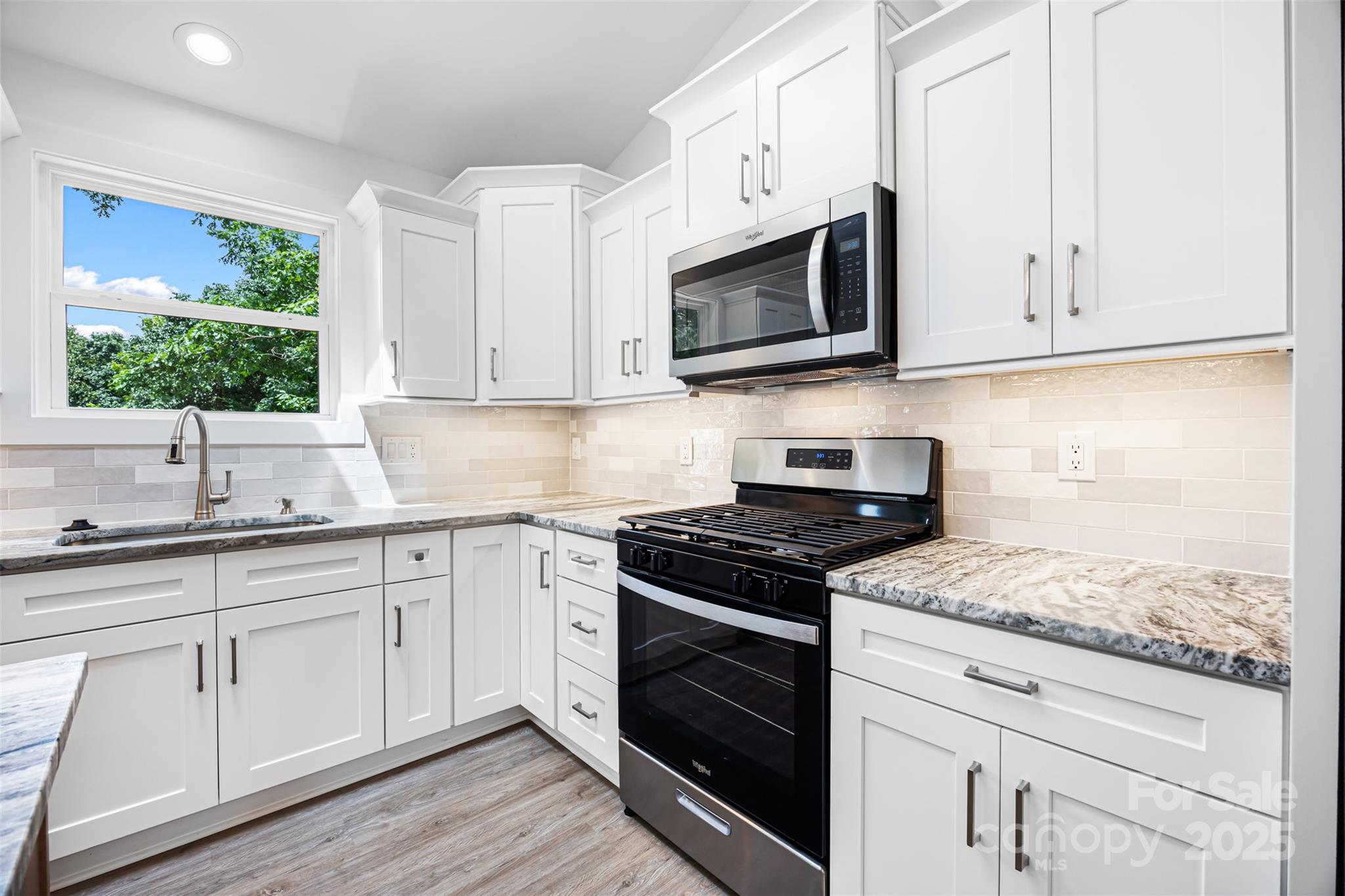 Tega Cay - Residential