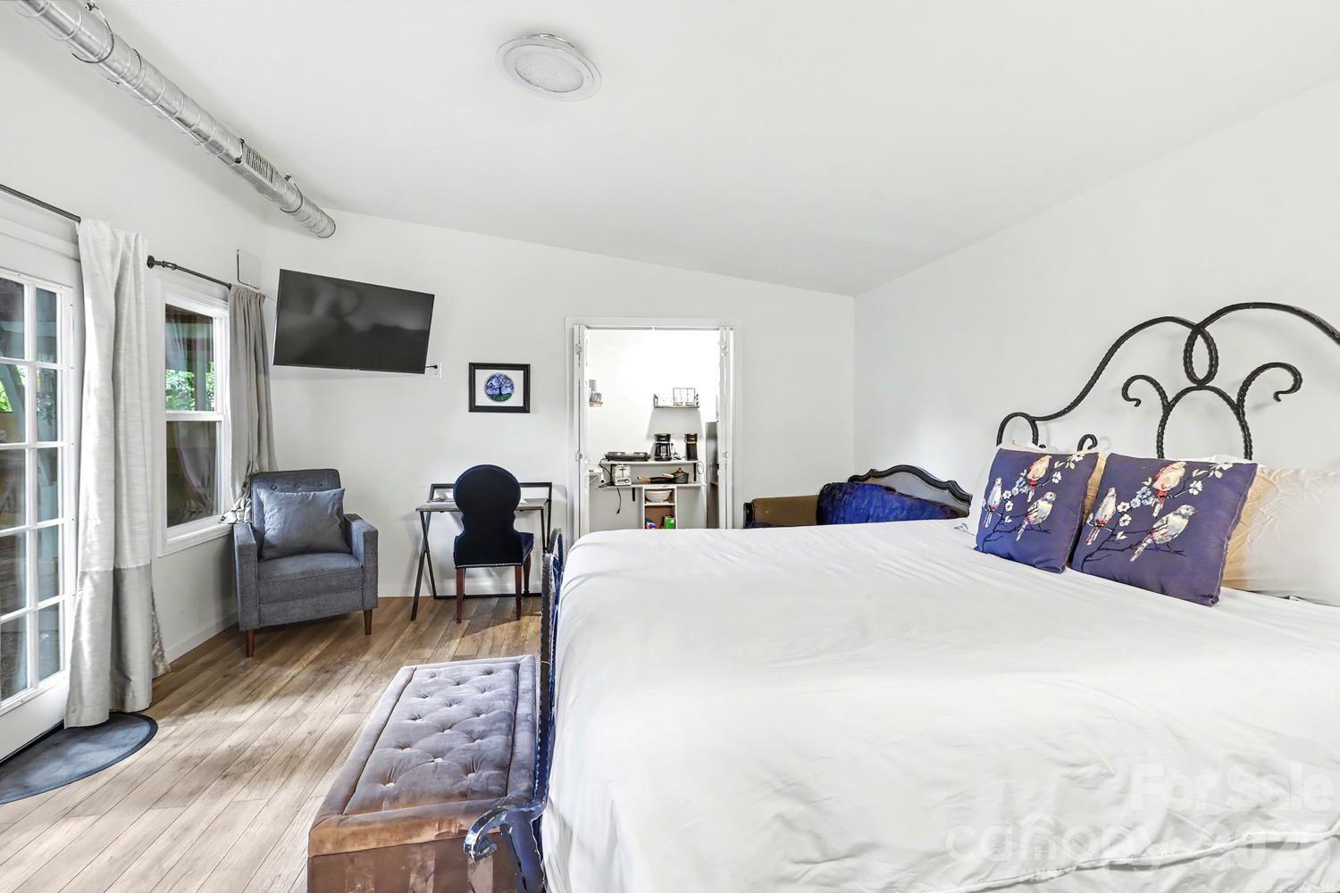 The Arts District - Residential Income
