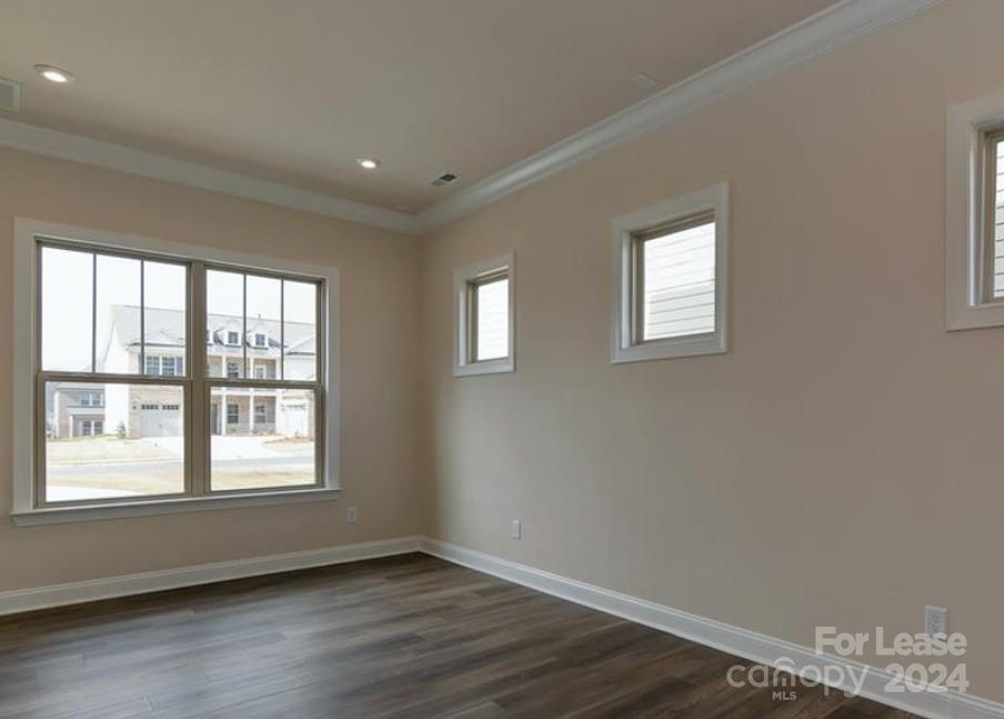 Queensbridge - Residential Lease