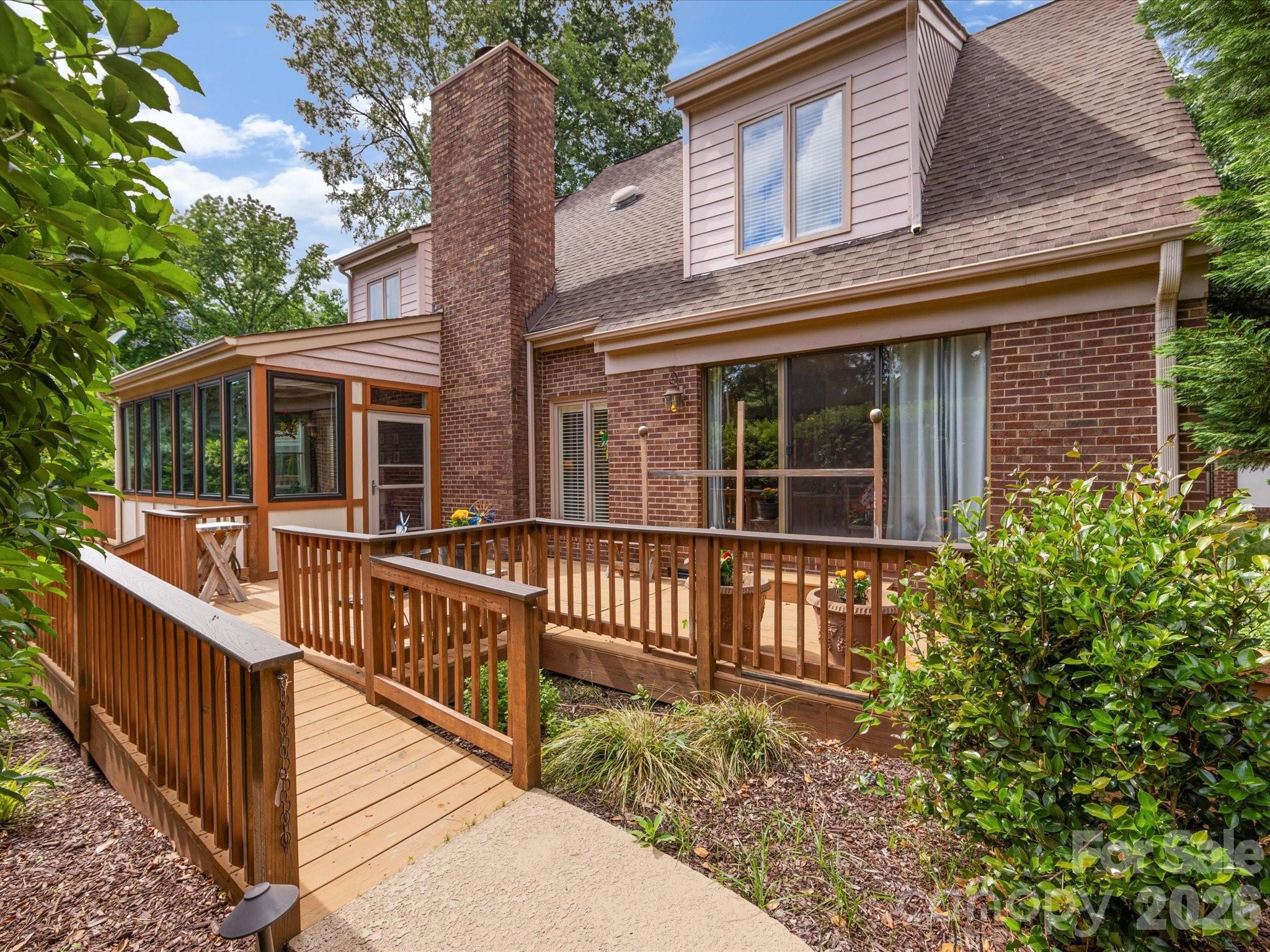 Carsons Pond - Residential