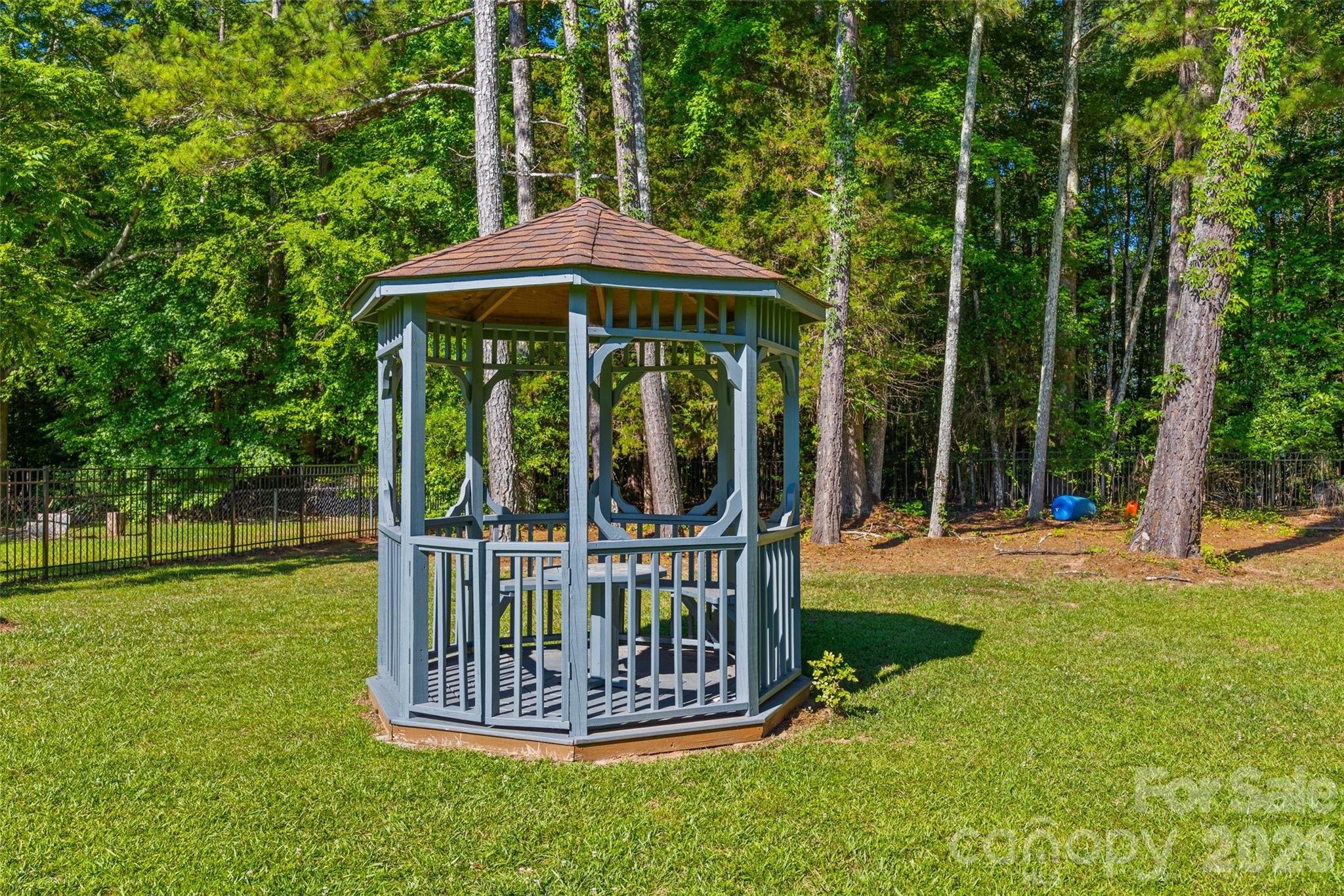 Pine Meadows - Residential