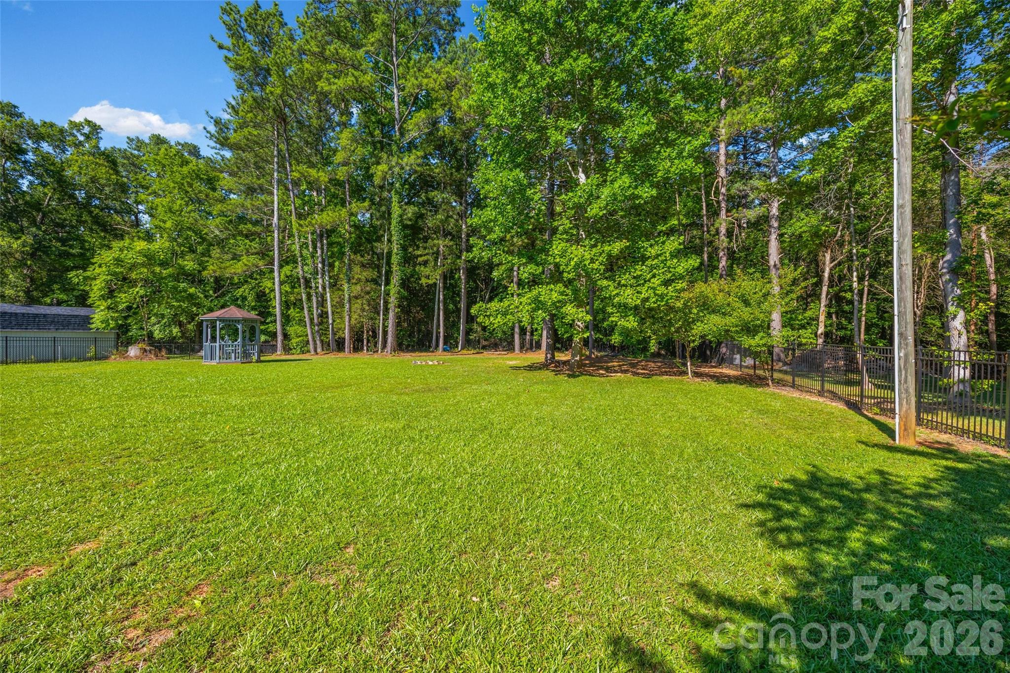 Pine Meadows - Residential