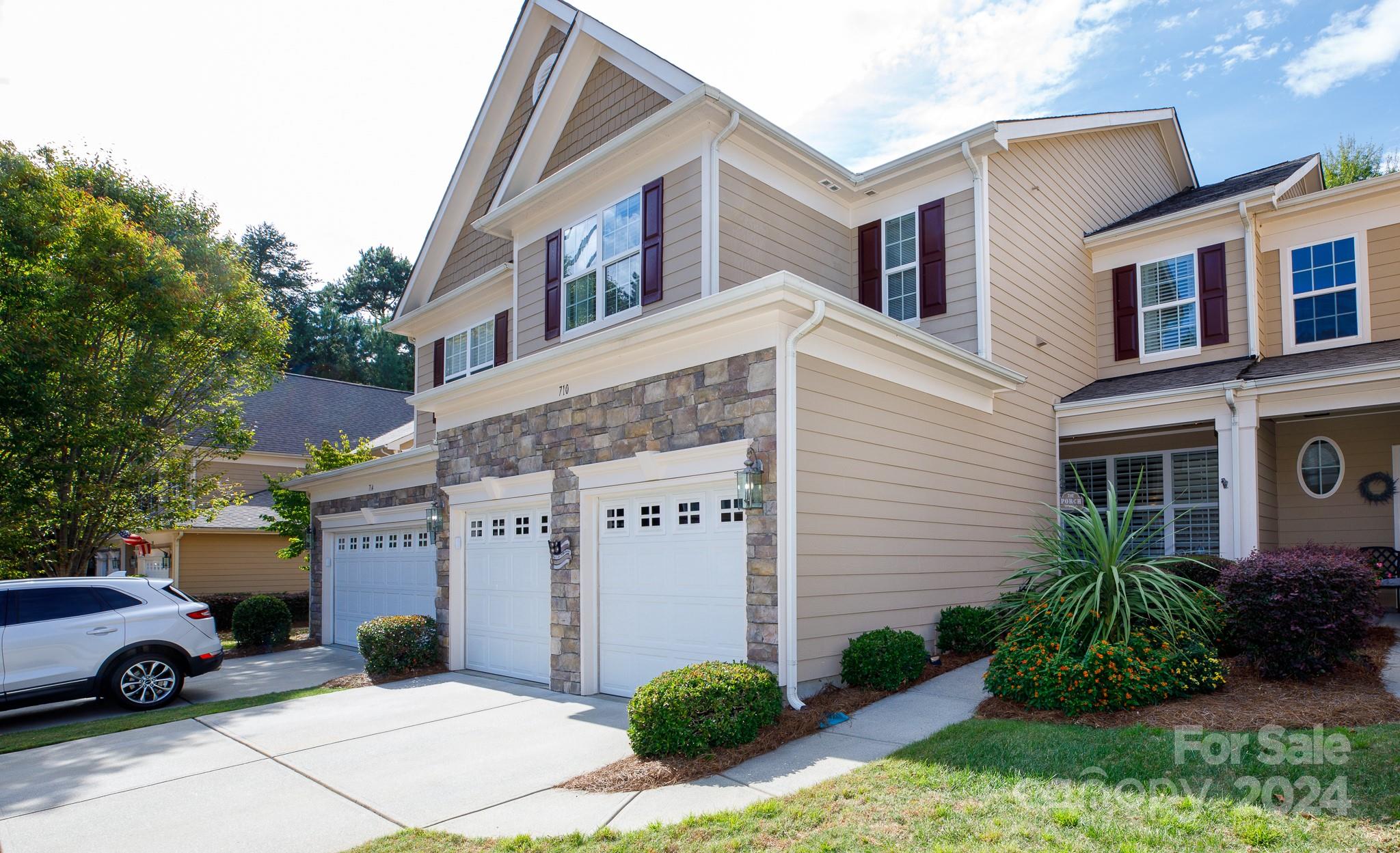 Lake Shore On Lake Wylie - Residential