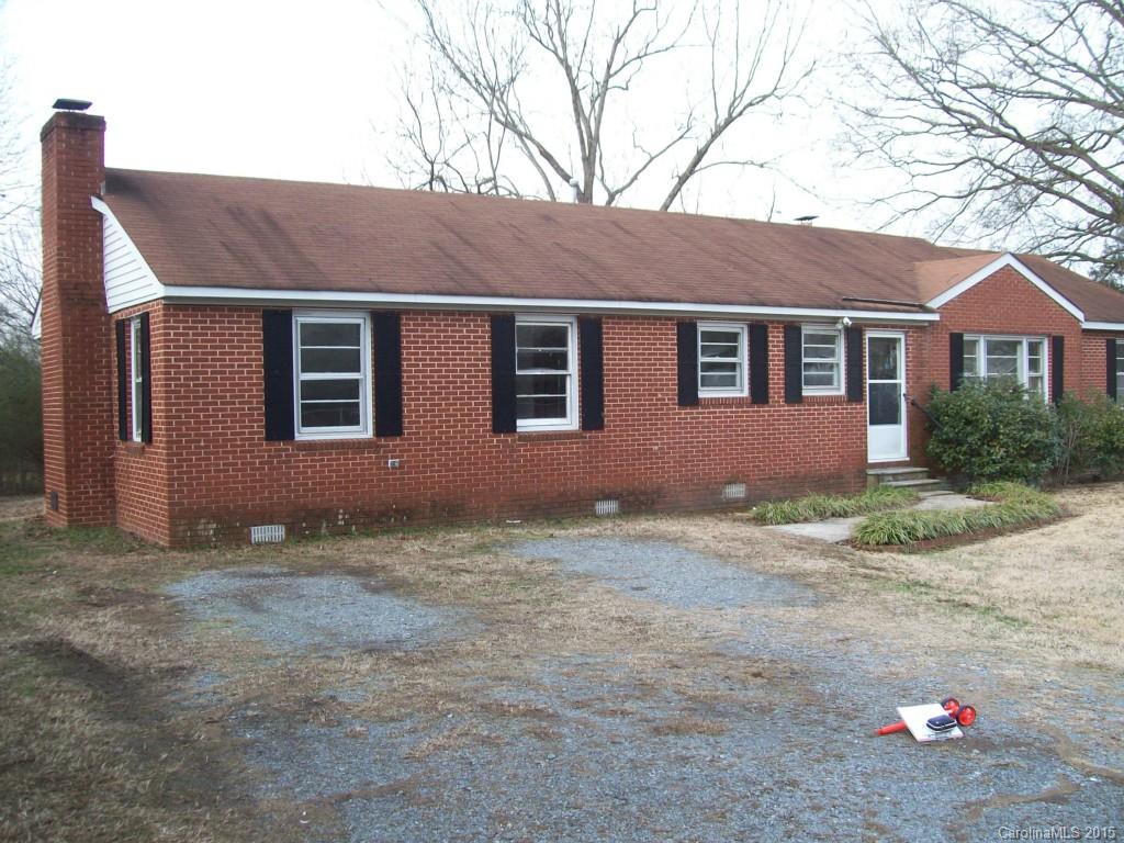 3BR brick ranch on 3+/- AC. Formal living & dining, family room fireplace. Newer roof & HVAC, 12x16 detached storage, patio, and fencing.