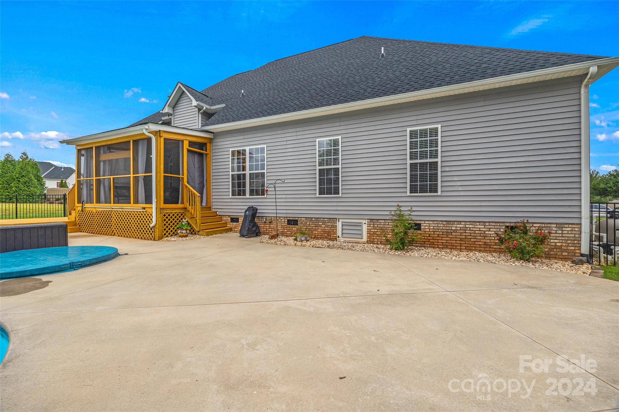 Stoneridge Lakes - Residential