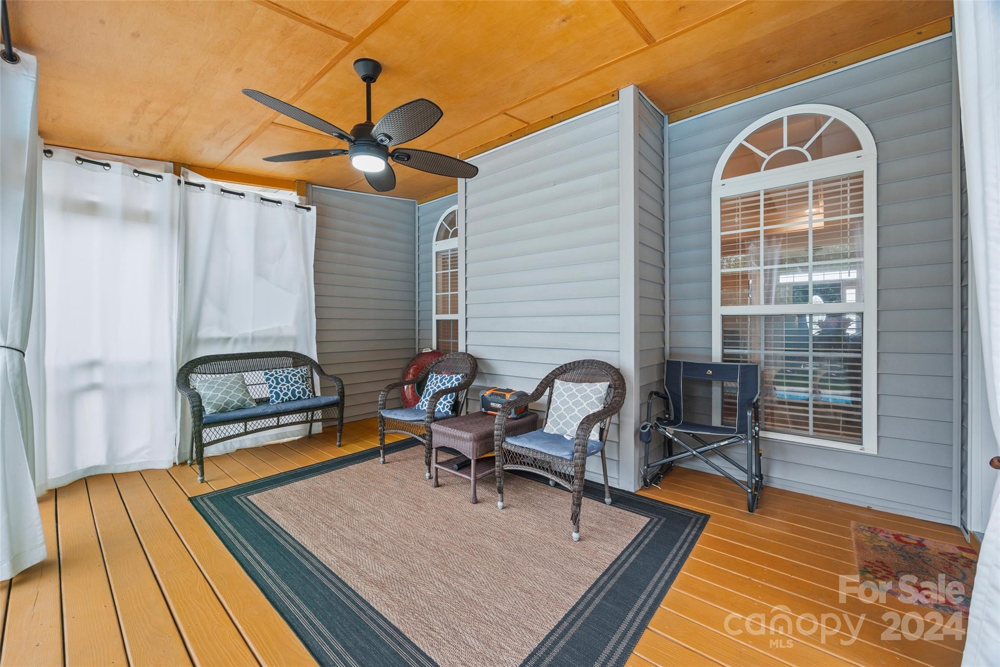 Stoneridge Lakes - Residential