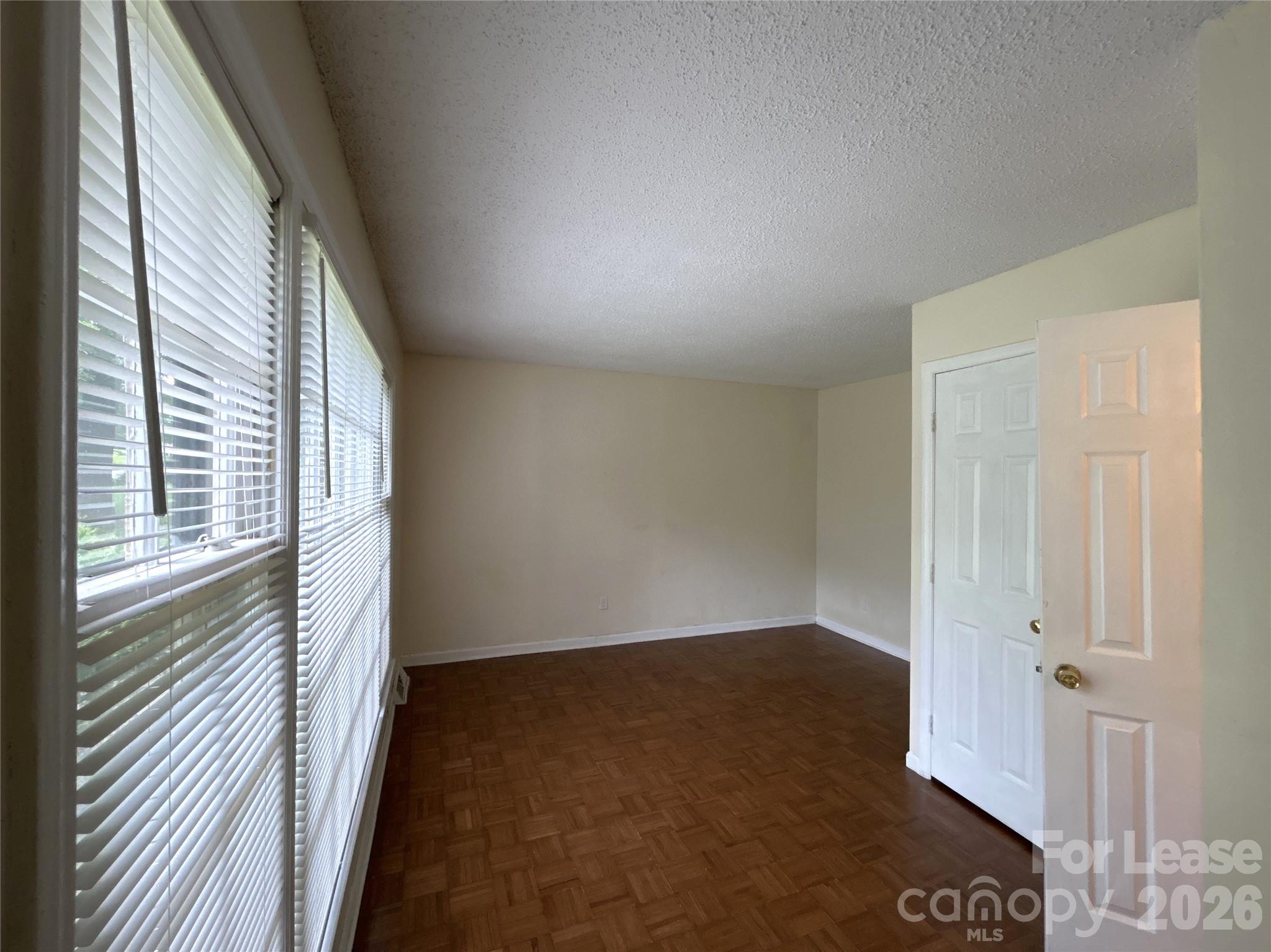Heritage Woods East - Residential Lease