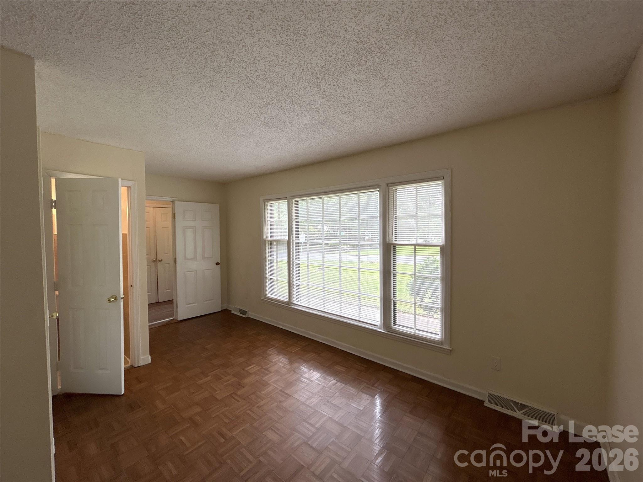 Heritage Woods East - Residential Lease