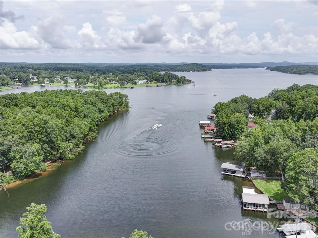 Close to NC Wildlife Boat Landing, Easy access to Lake Tillery, Uwharrie Forrest within 8 min (4.9 mi) via Lillys Bridge Rd, hiking, camping, trails, and mountain biking.