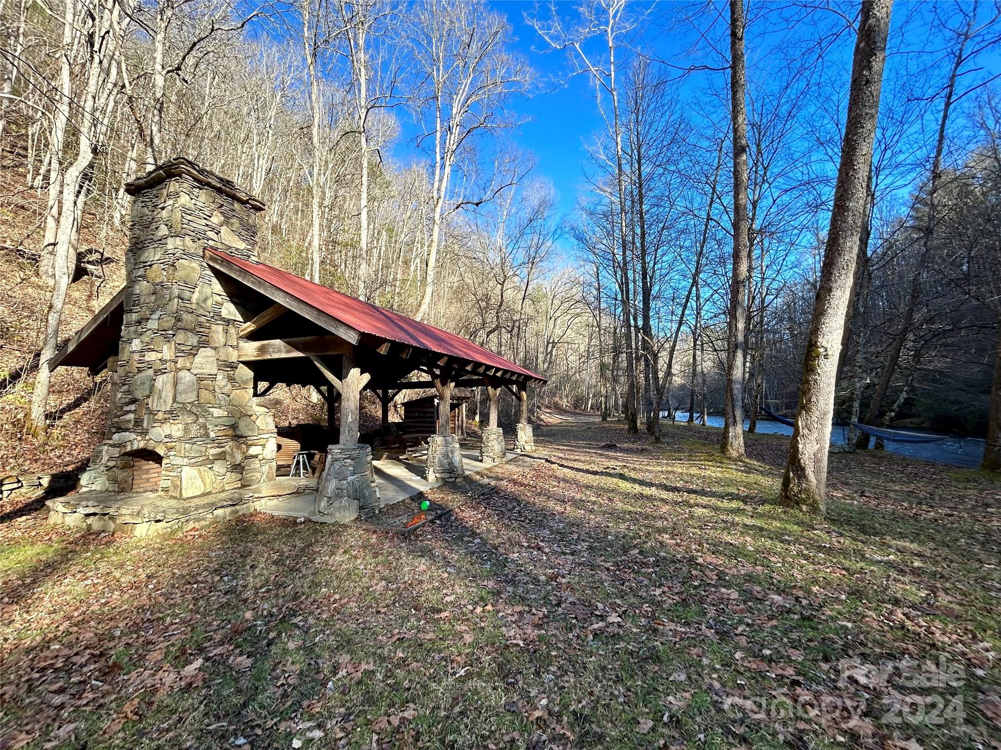 Big Laurel Mountain - Land
