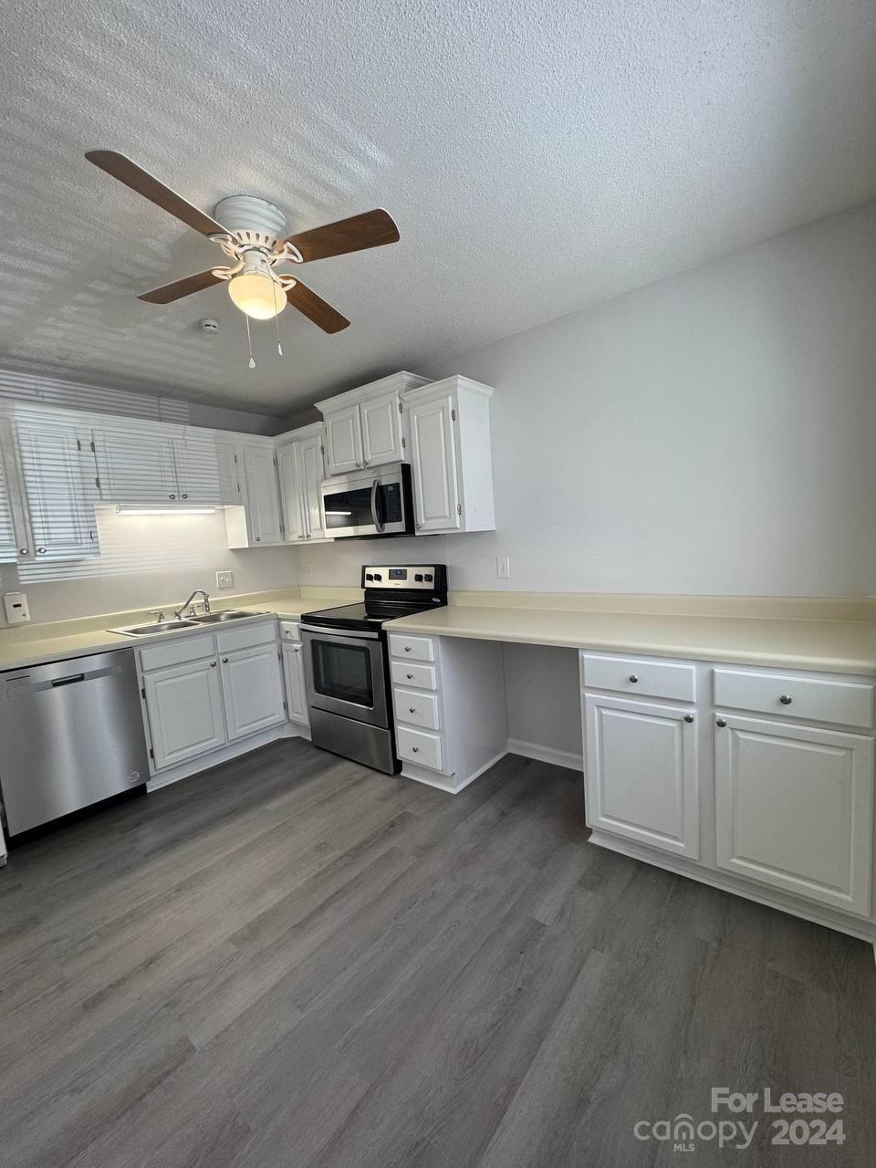 Riverview Villas - Residential Lease