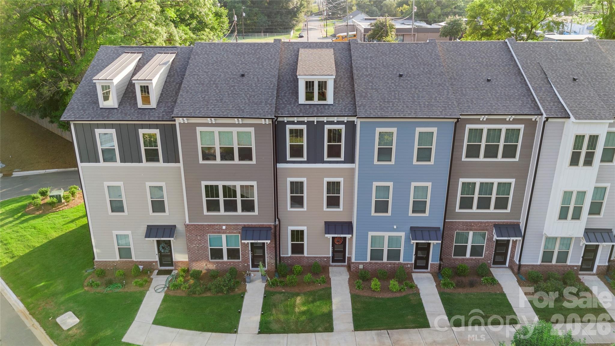 The Towns at Greenway - Residential