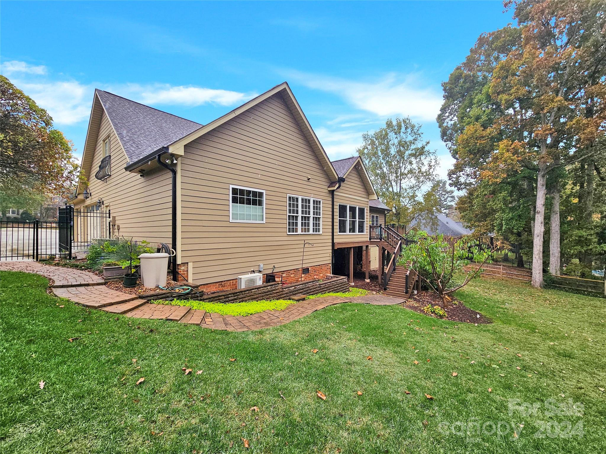 Woodland Hills - Residential
