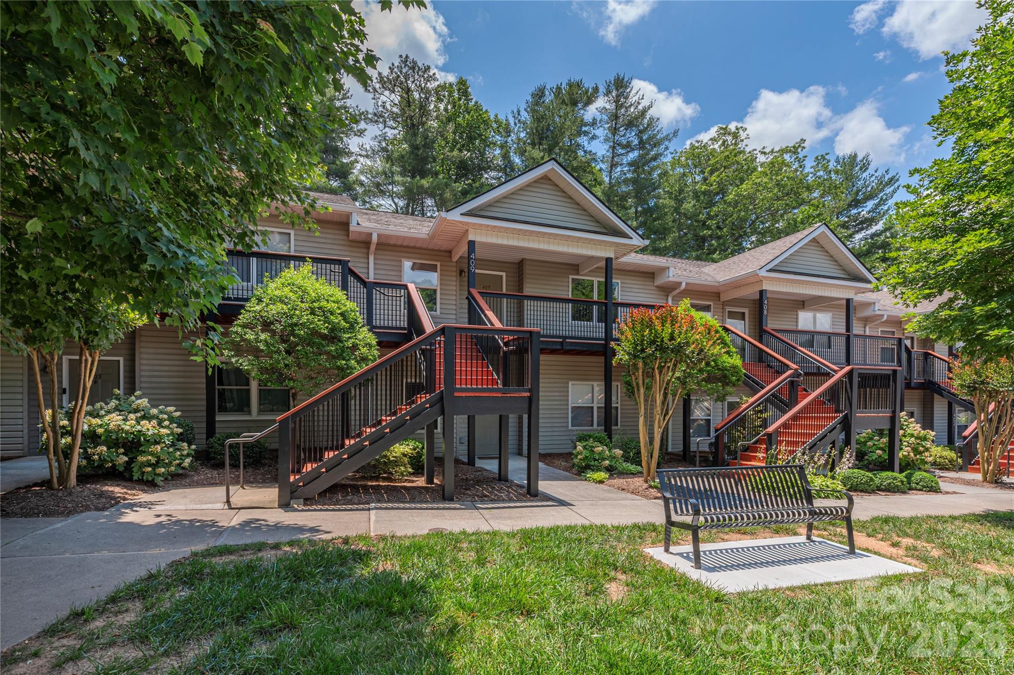 Carlyle Condominiums - Residential