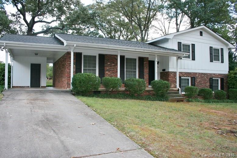 WELL MAINTAINED HOME LOCATED IS A GREAT FOREST CITY NEIGHBORHOOD. HOME HAS HAD MANY UPDATES OVER THE YEARS. HOME OFFERS 4 BEDROOMS, 3 UPDATED BATHROOMS, UPDATED KITCHEN, DINING ROOM, FOYER, LIVING ROOM, FAMILY ROOM, HARDWOOD & TILE FLOORS, LAUNDRY ROOM, ATTIC STORAGE, CARPORT WITH A STORAGE ROOM, AND A STORAGE BUILDING. HOME PRICED TO SELL!!!