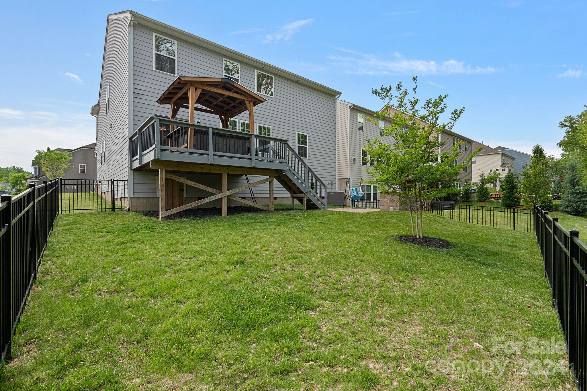 Oakland Pointe - Residential