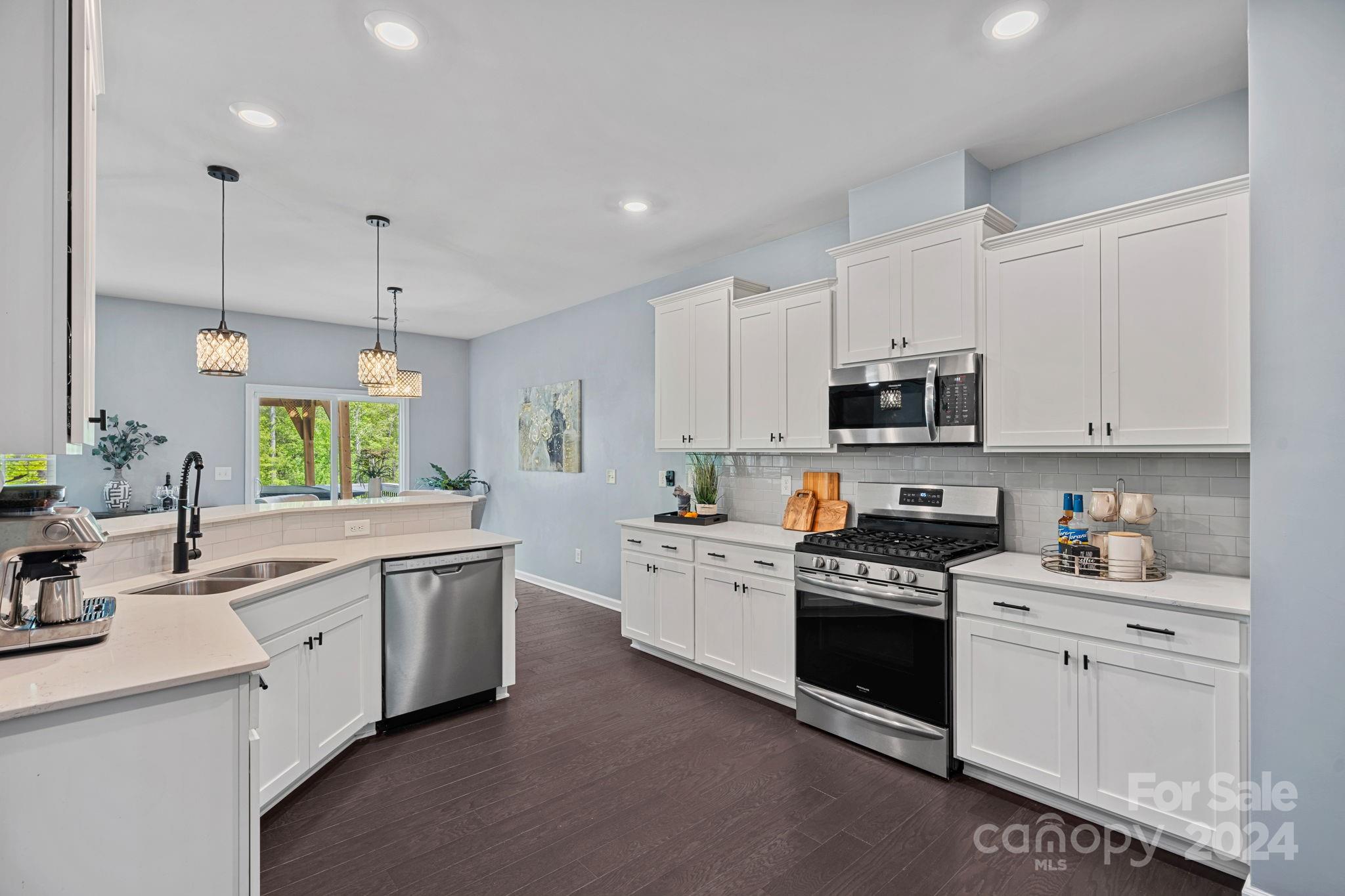 Oakland Pointe - Residential