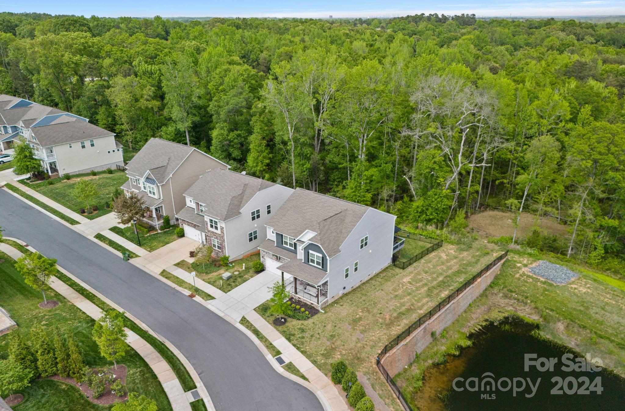 Oakland Pointe - Residential