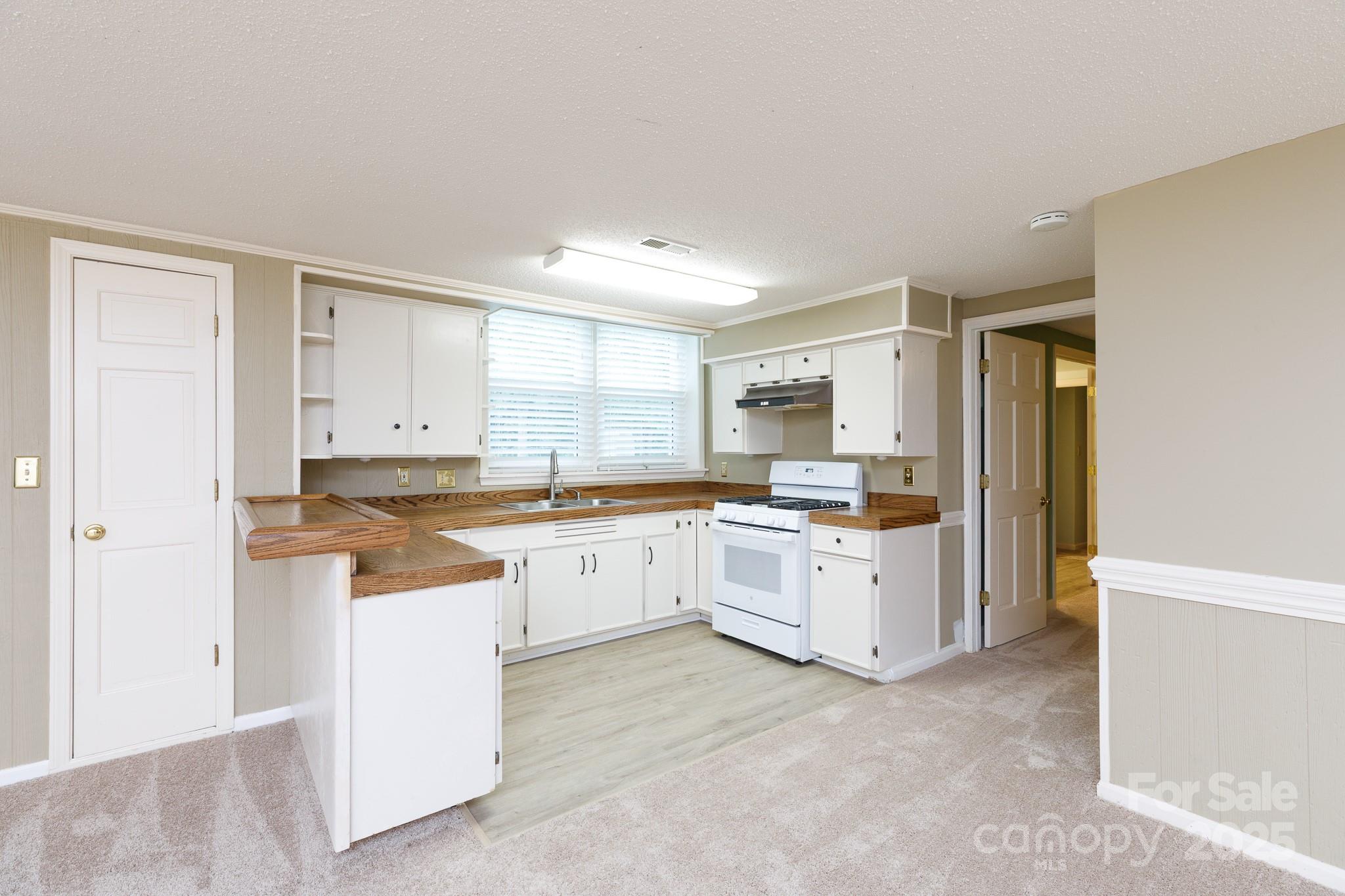Camelot Woods - Residential