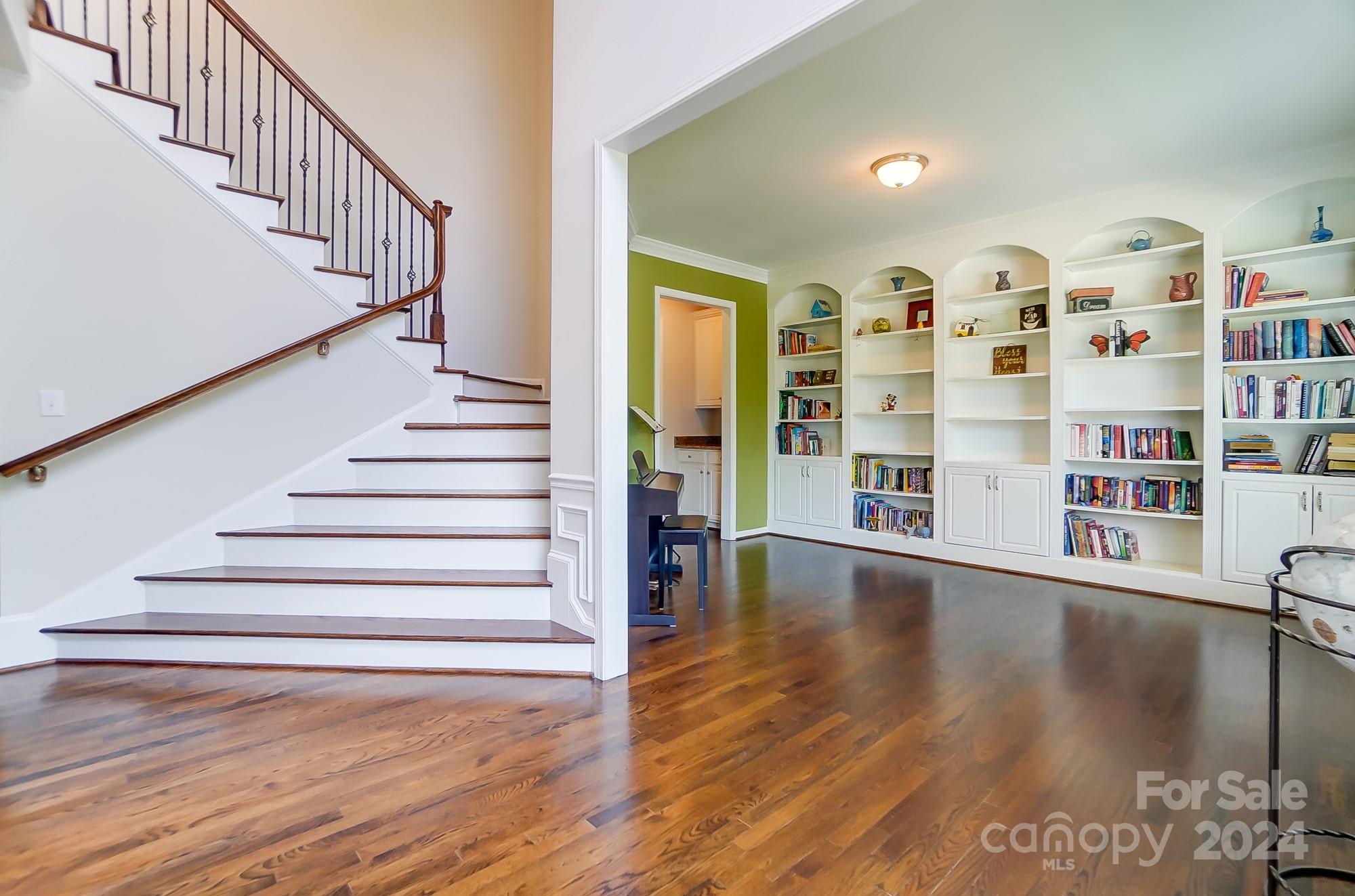 Tega Cay - Residential