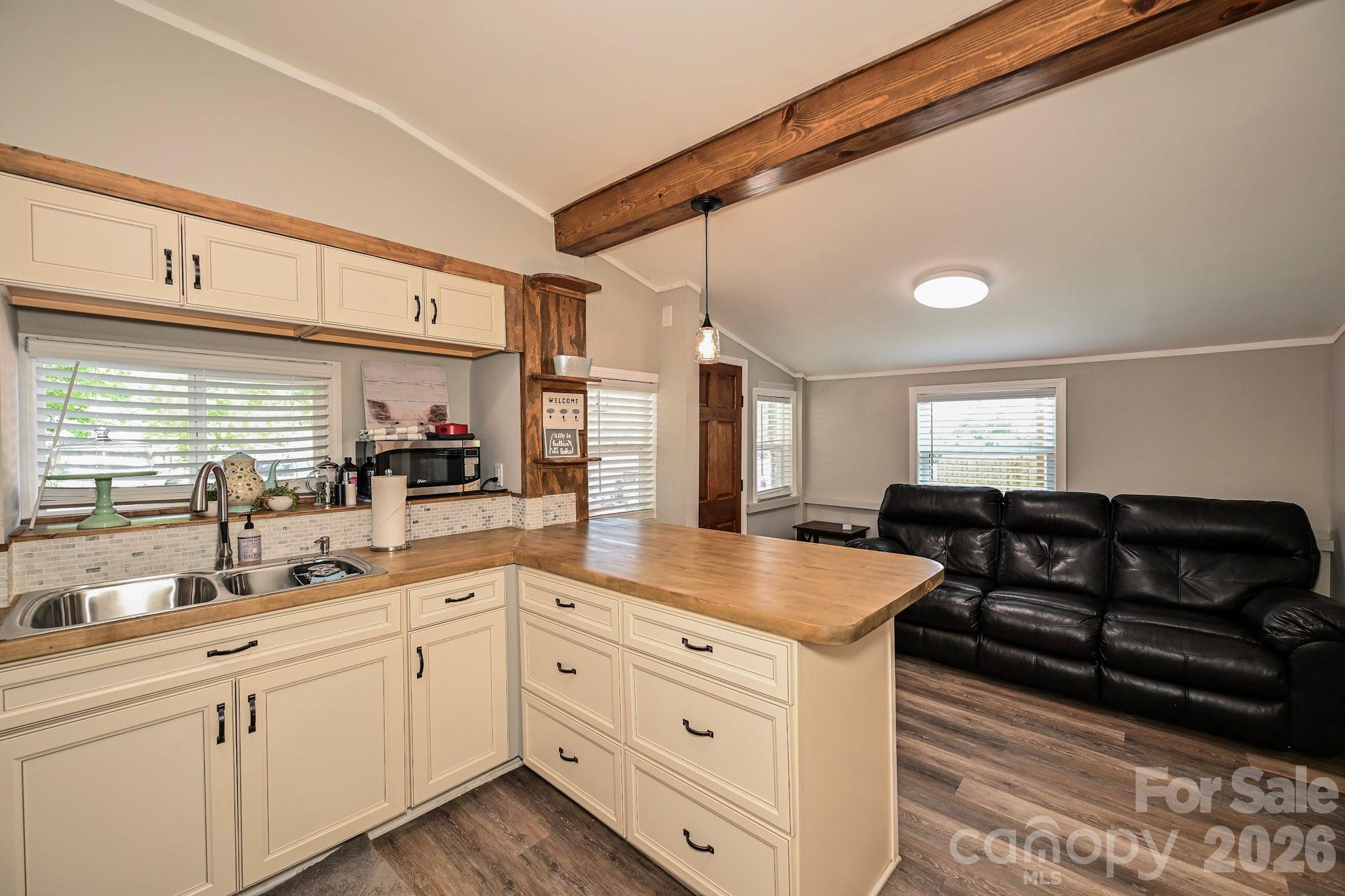 Twin Harbor - Residential