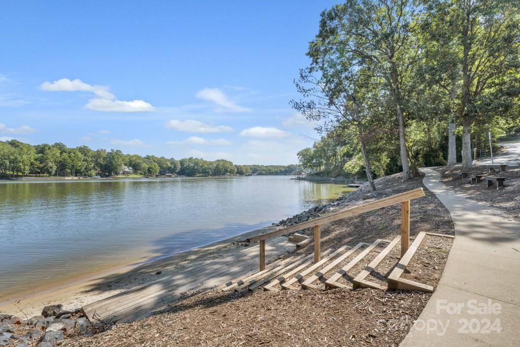 Tega Cay - Residential
