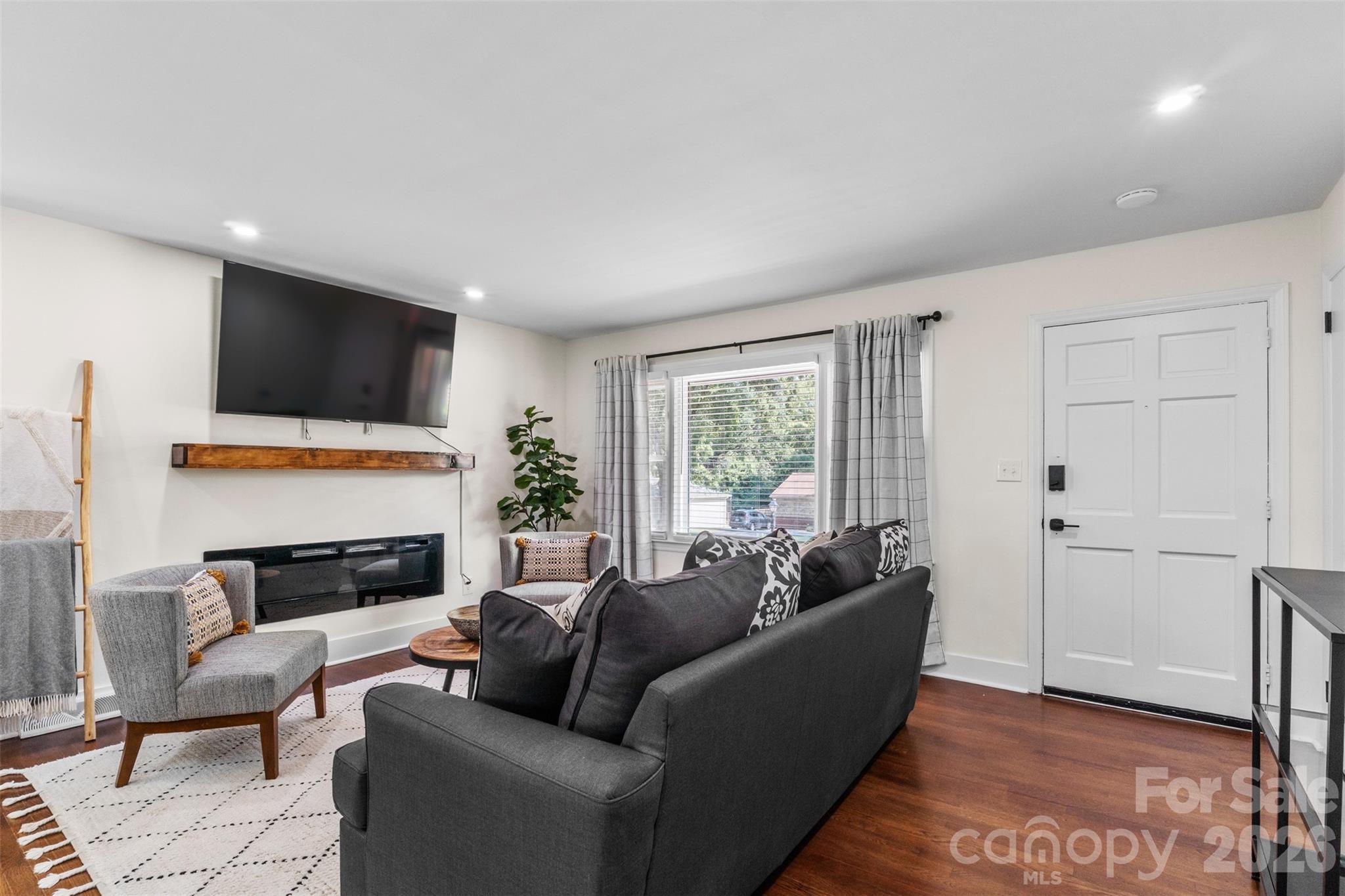 Country Club Heights - Residential