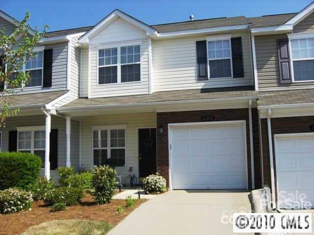 Welcome to the Cascades at River Crossing. This quaint townhome is in a desirable Fort Mill neighborhood. This Estate features 3 bedrooms, 2.5 bath, breakfast area, dining/living room area and a one car garage. New carpet has been installed on the main level. Possibility of mold in main bedroom by window. This home is being sold as-is with no repairs.