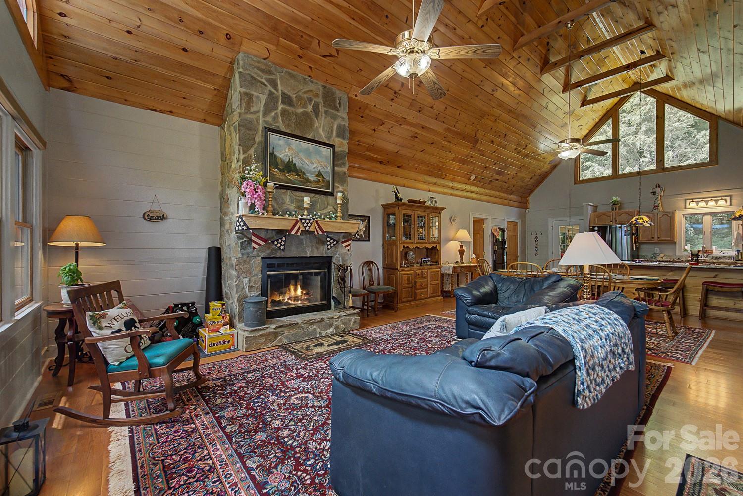 Laurel Ridge Country Club - Residential