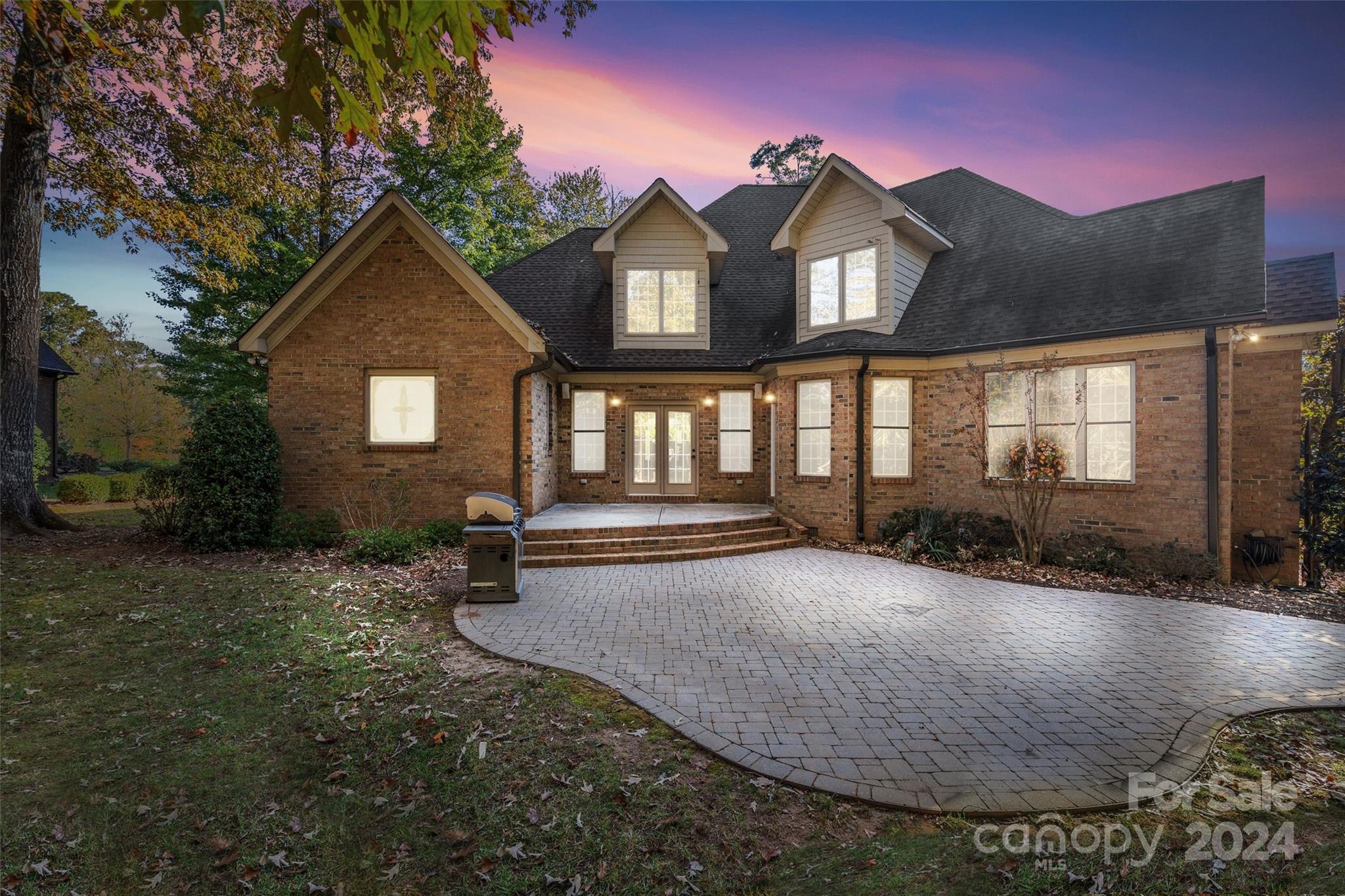 Sunset Ridge - Residential