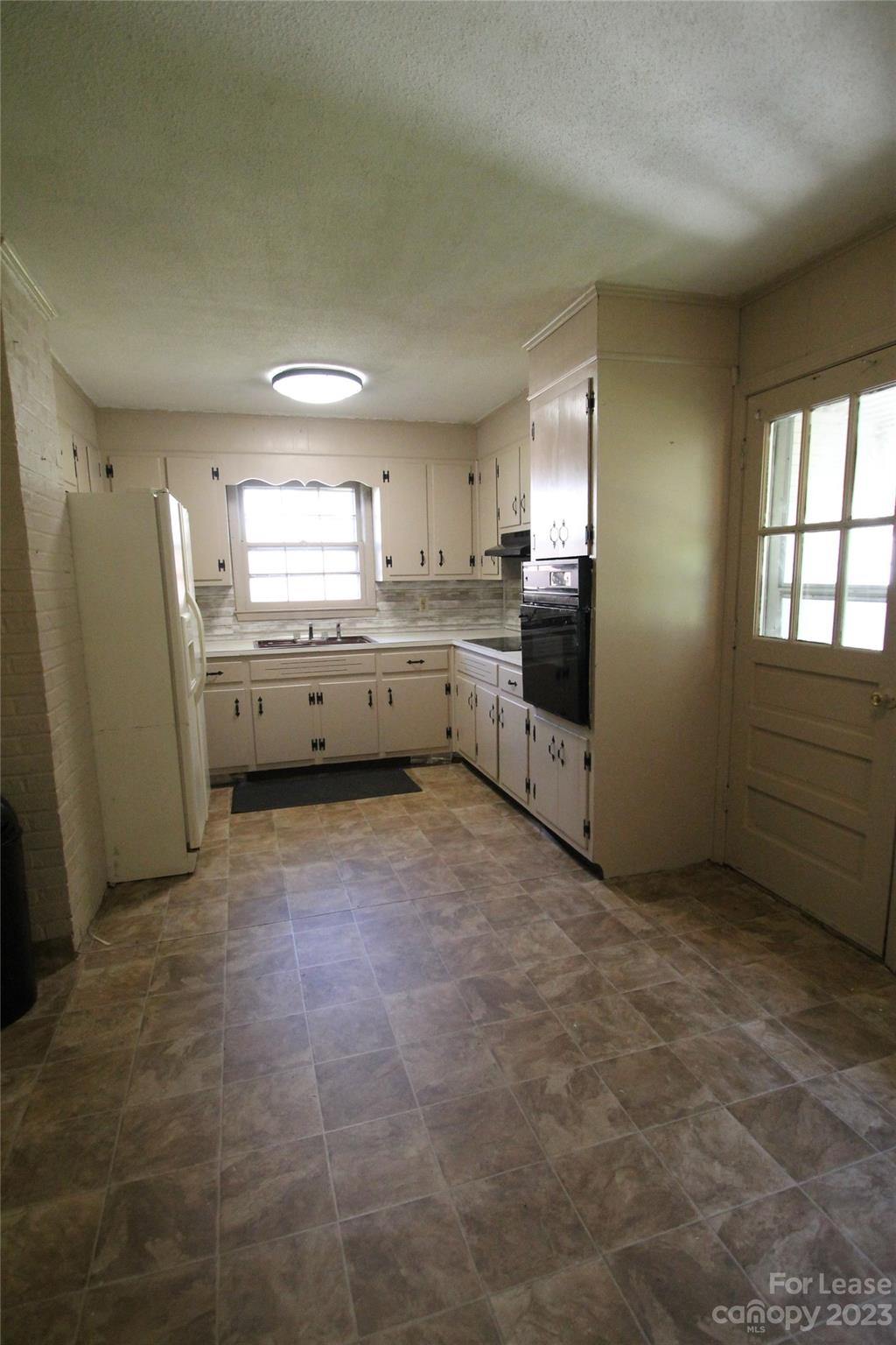 Sunset Park - Residential Lease